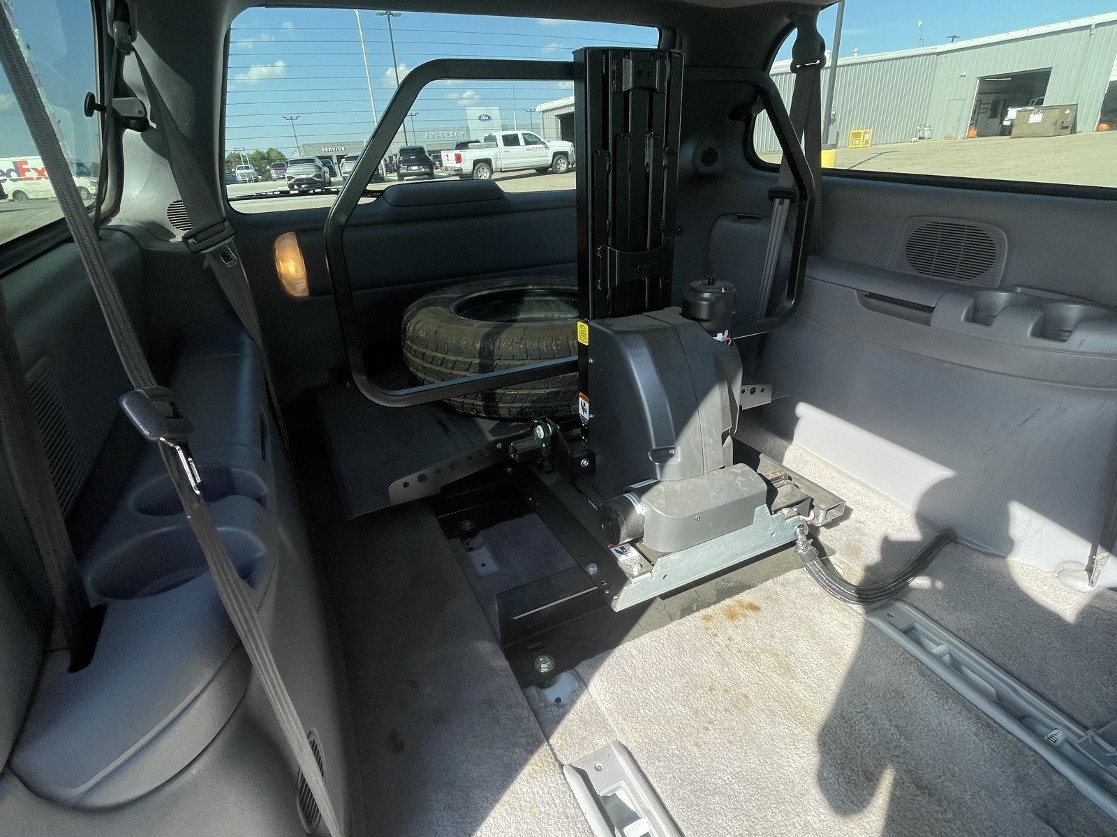 Used 1996 Chrysler Town and Country for sale in Grand Island NE