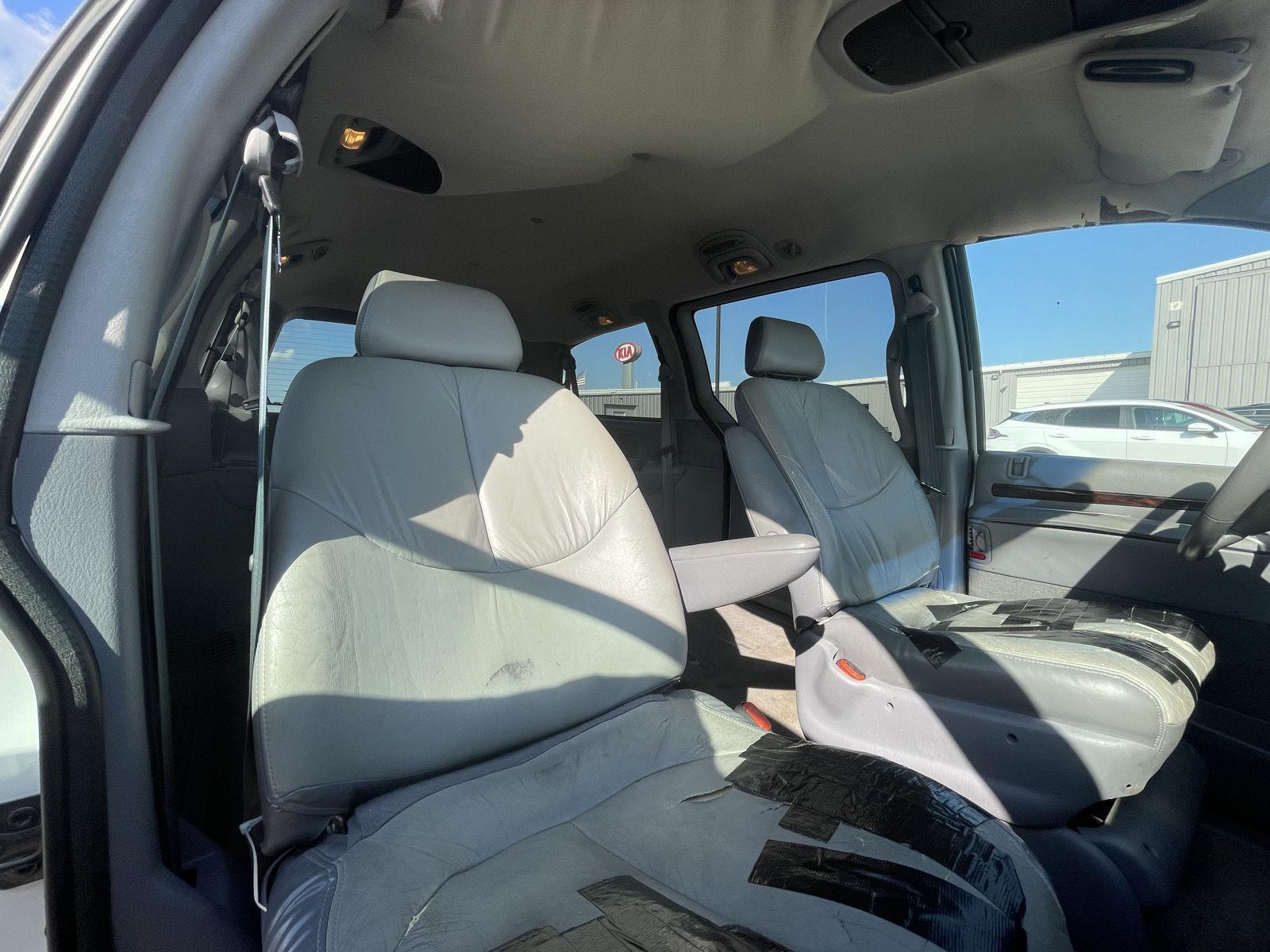 Used 1996 Chrysler Town and Country for sale in Grand Island NE