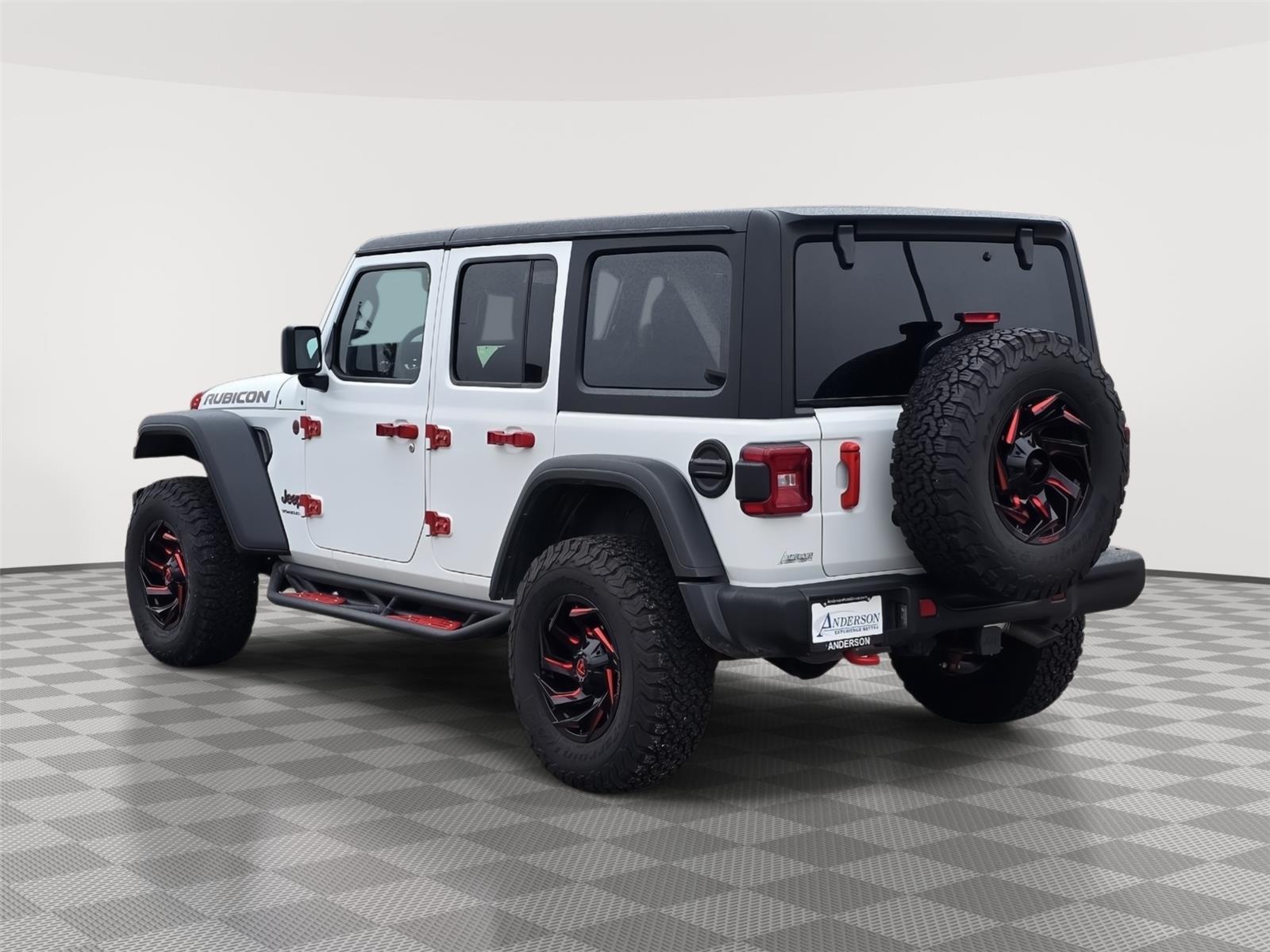 Vehicle photo 4