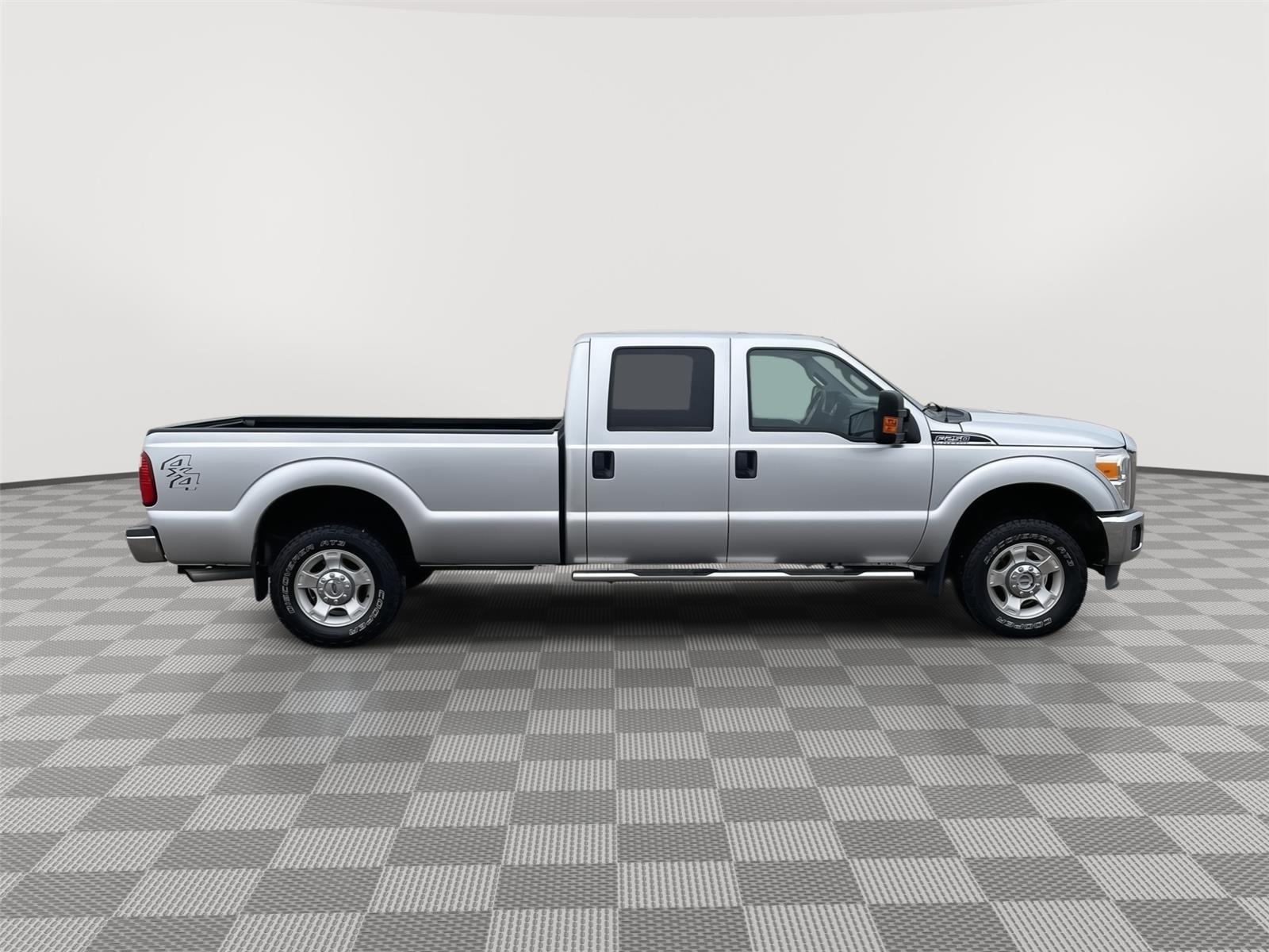 Used 2016 Ford Super Duty F-250 XLT Crew Cab Truck for sale in Grand Island NE