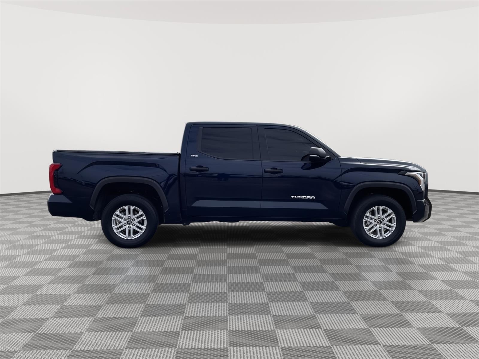 Used 2022 Toyota Tundra SR5 Crew Cab Truck for sale in Grand Island NE