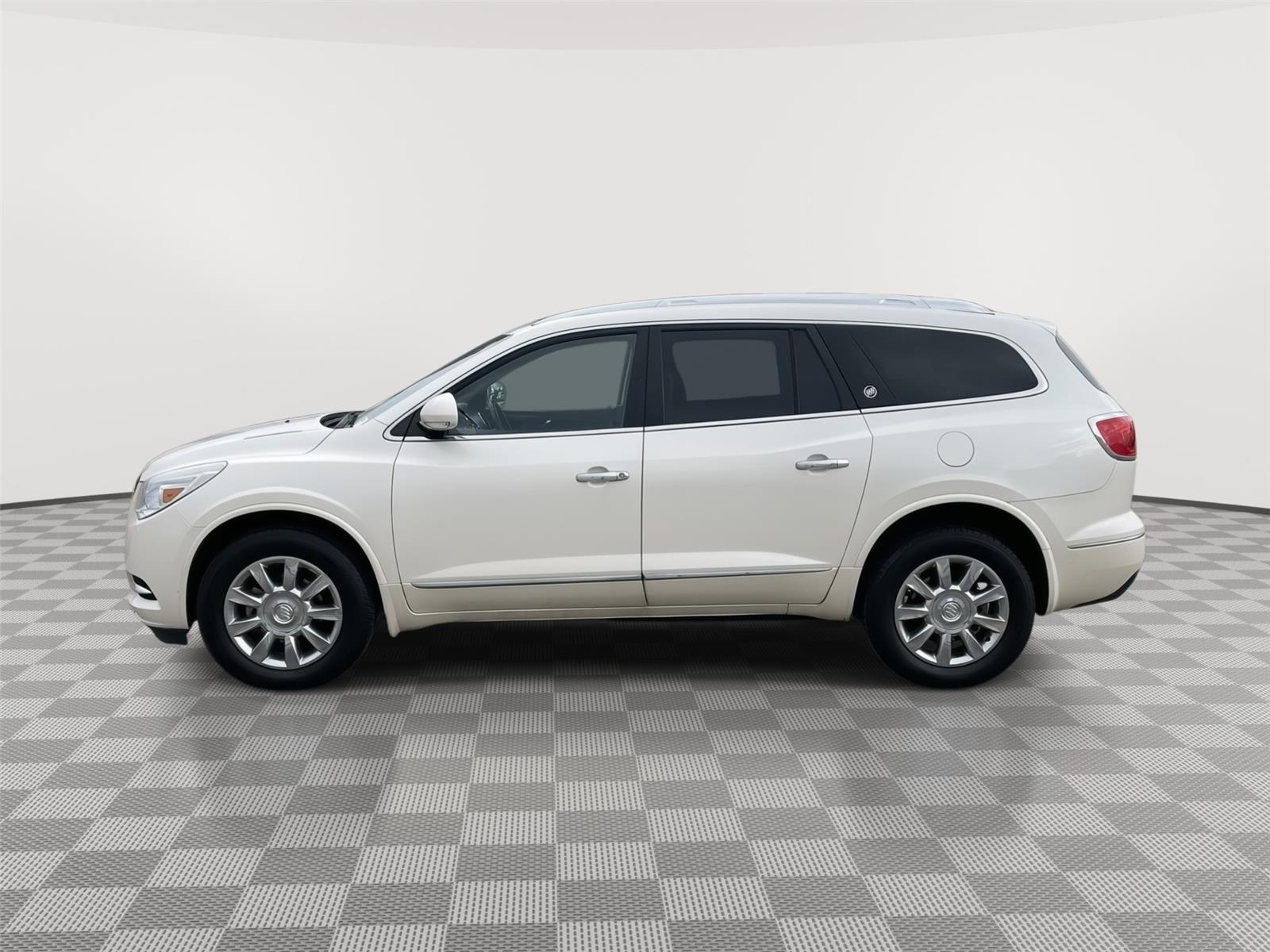 Used 2015 Buick Enclave Leather with VIN 5GAKRBKD9FJ316558 for sale in Grand Island, NE