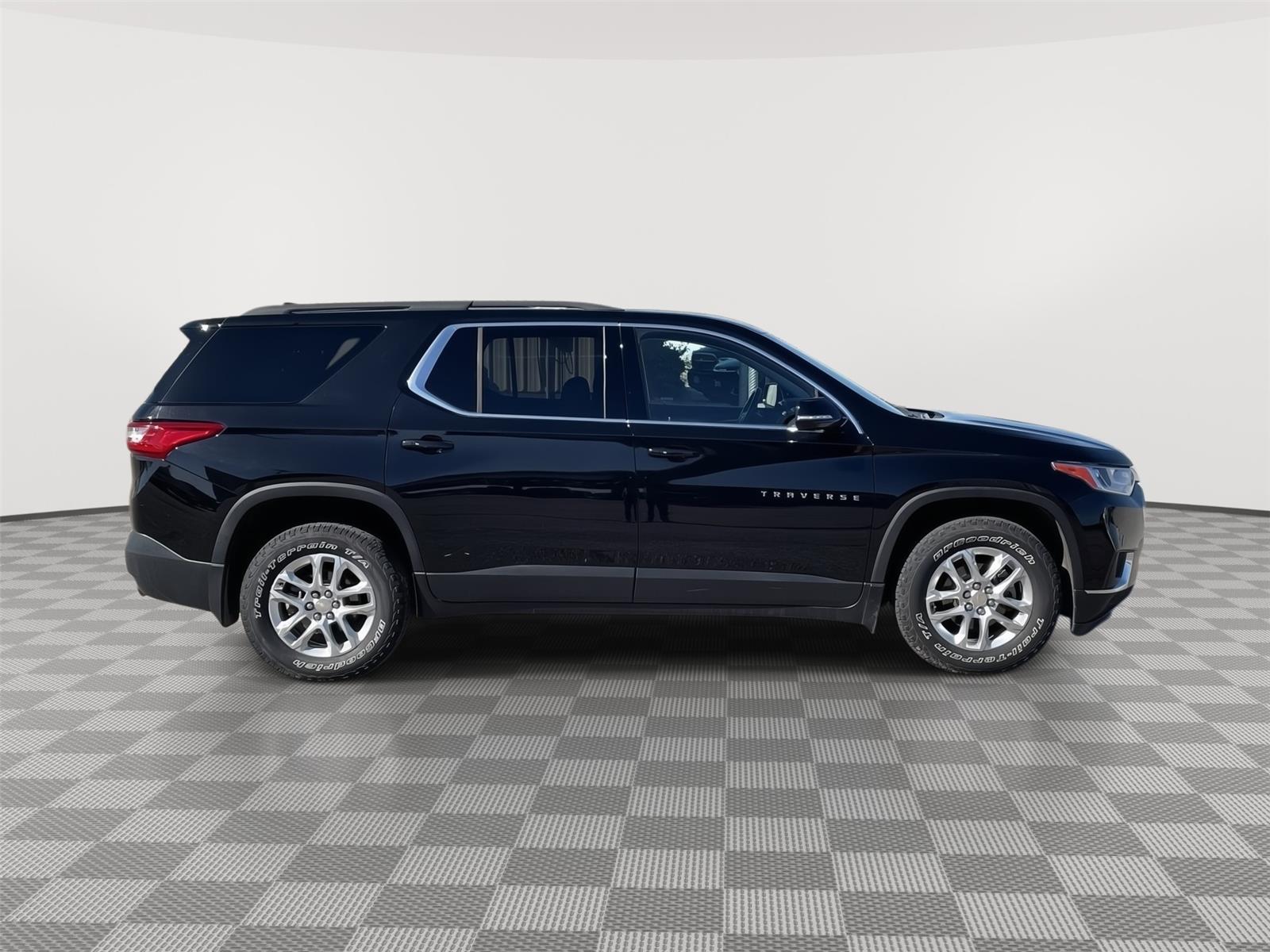 Used 2020 Chevrolet Traverse LT Cloth SUV/Crossover for sale in Grand Island NE