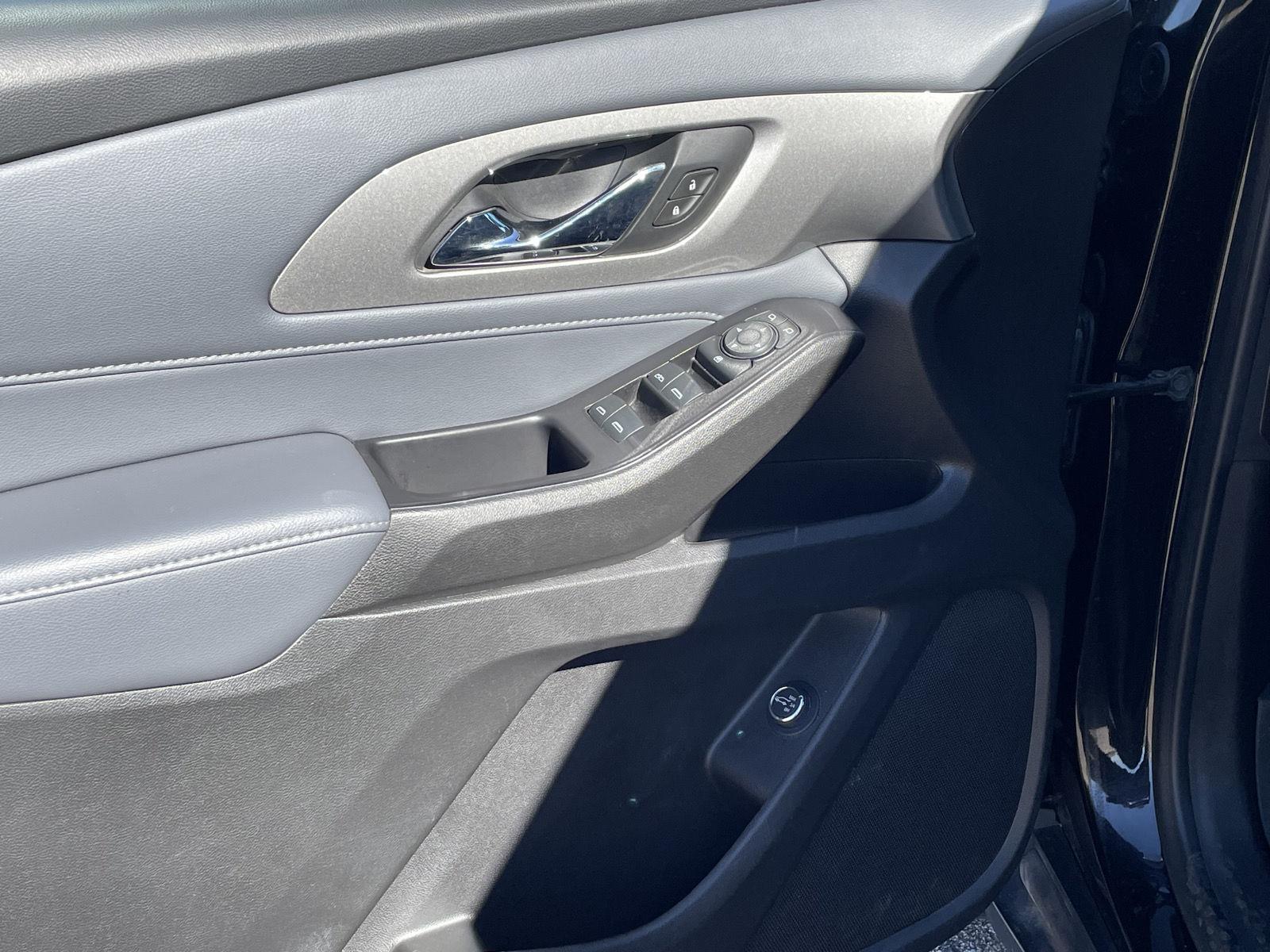 Used 2020 Chevrolet Traverse LT Cloth SUV/Crossover for sale in Grand Island NE