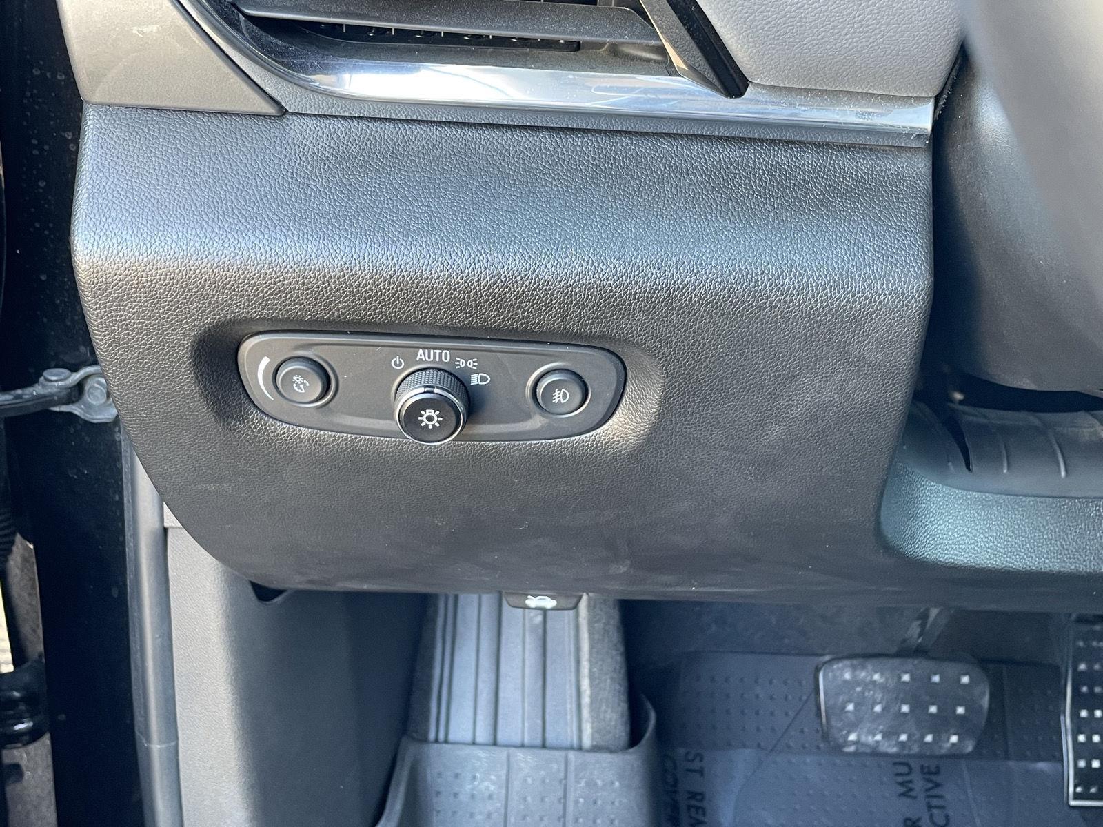 Used 2020 Chevrolet Traverse LT Cloth SUV/Crossover for sale in Grand Island NE