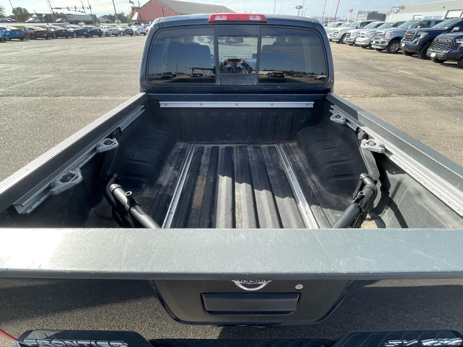 Used 2021 Nissan Frontier SV Crew Cab Truck for sale in Grand Island NE