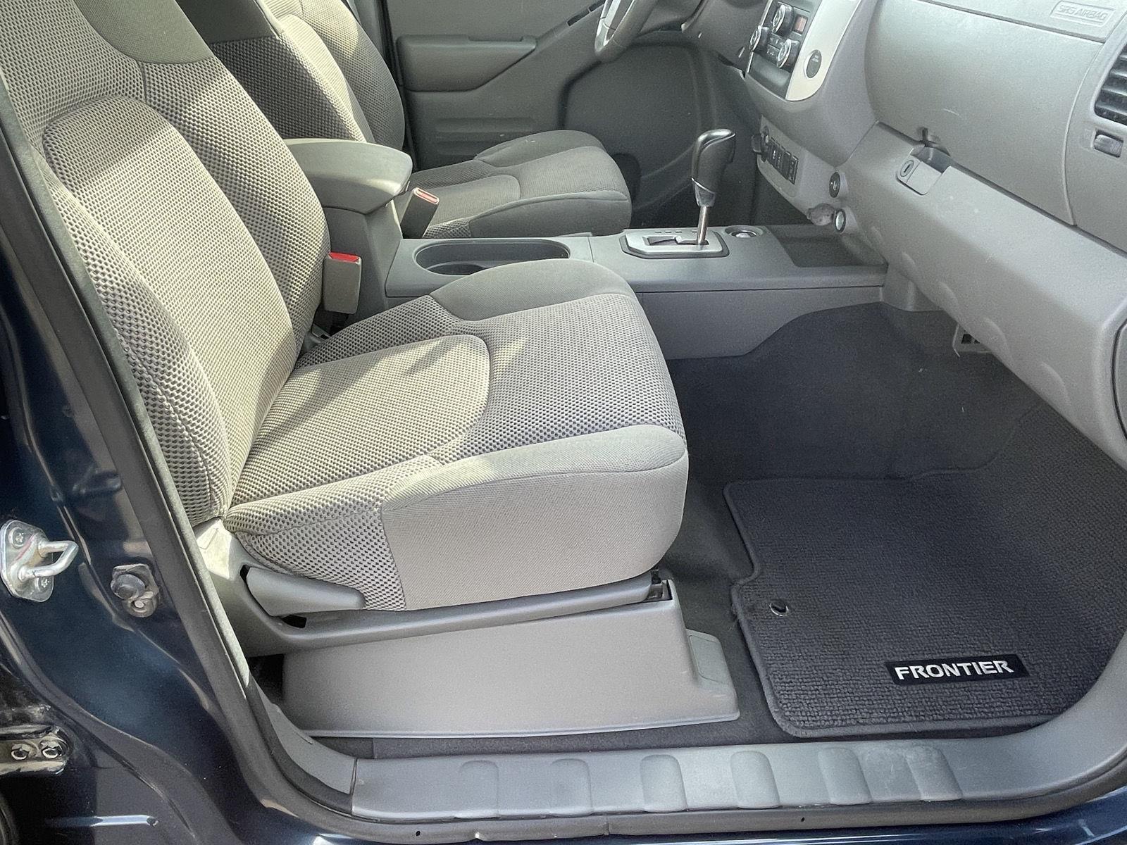 Used 2021 Nissan Frontier SV Crew Cab Truck for sale in Grand Island NE