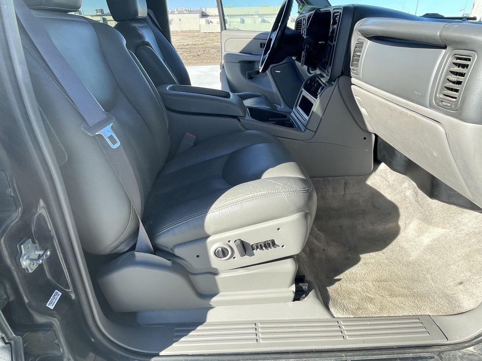 Used 2006 Chevrolet Avalanche 1500 Z71 Crew Cab Truck for sale in Grand Island NE