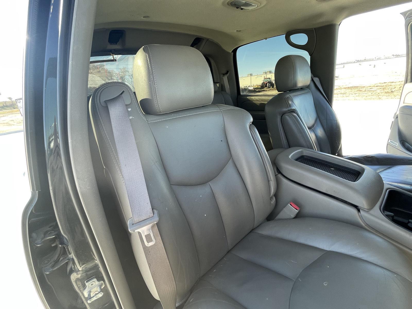 Used 2006 Chevrolet Avalanche 1500 Z71 Crew Cab Truck for sale in Grand Island NE