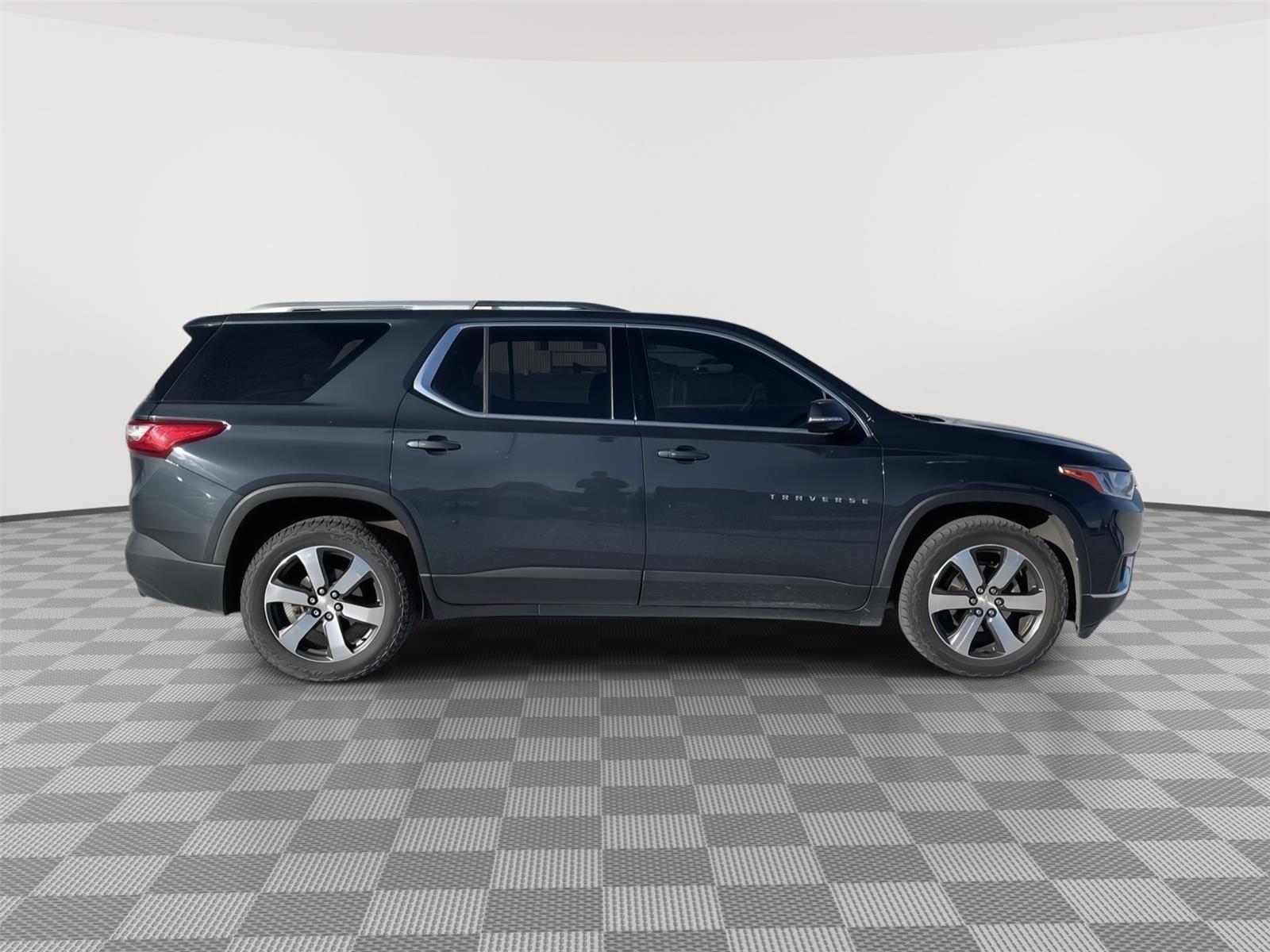 Used 2018 Chevrolet Traverse LT Leather SUV/Crossover for sale in Grand Island NE