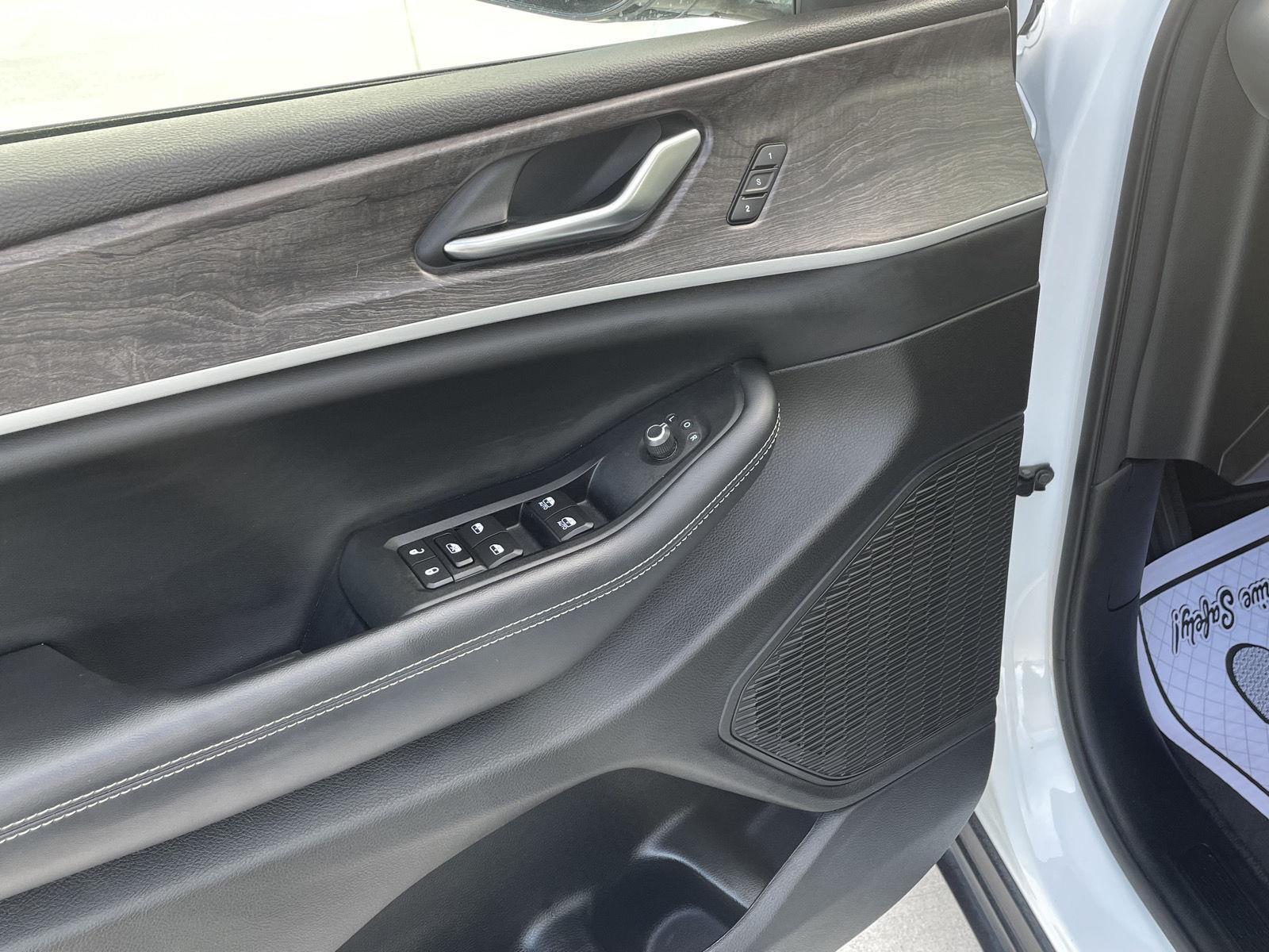 Used 2023 Jeep Grand Cherokee L for sale in Grand Island NE