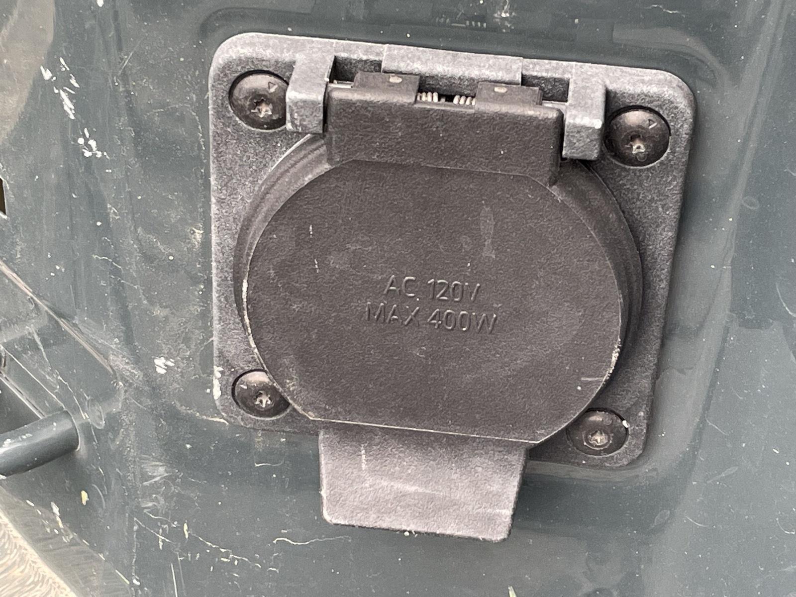 Vehicle photo 30