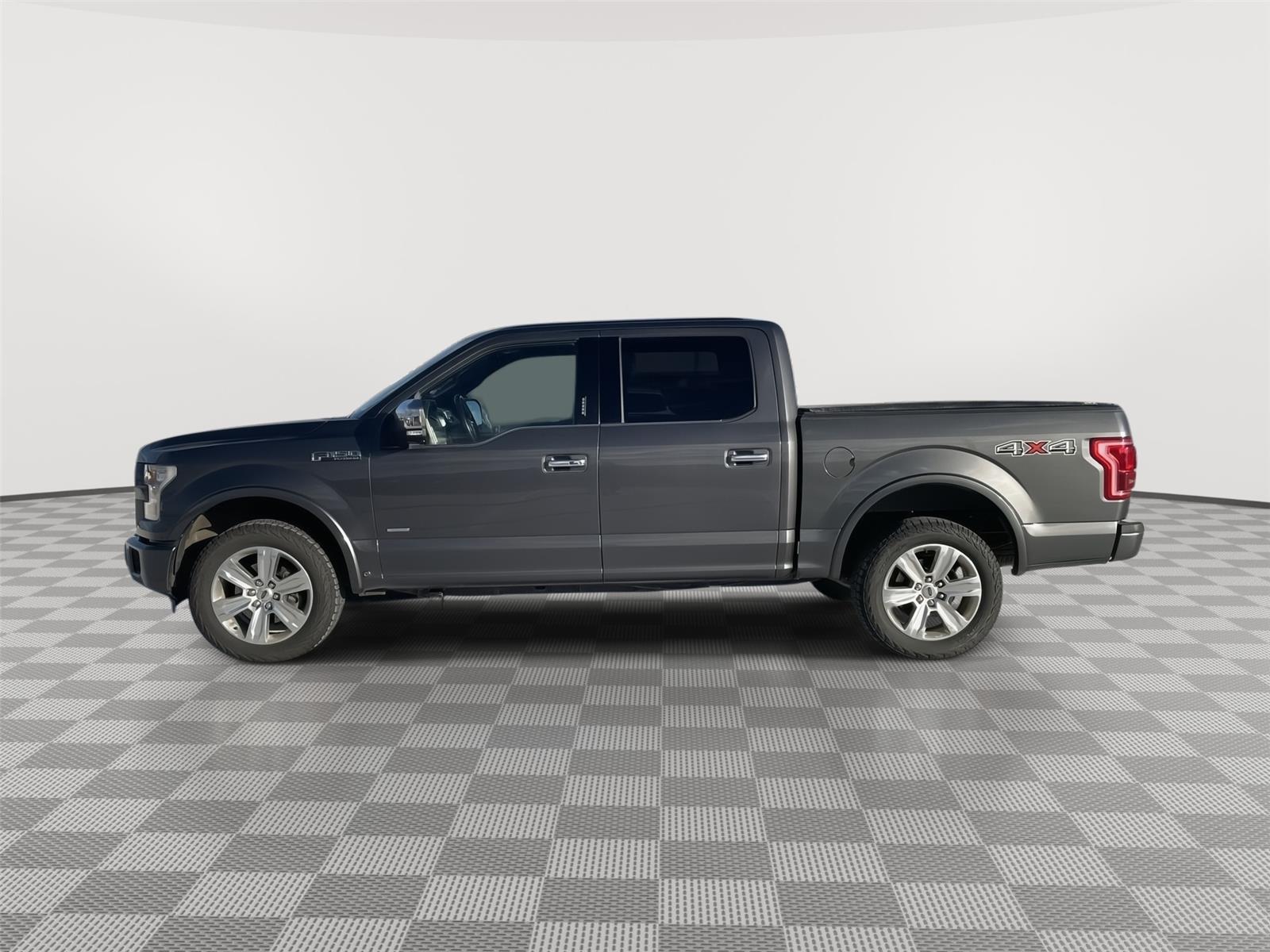 Used 2015 Ford F-150 Platinum Crew Cab Truck for sale in Grand Island NE