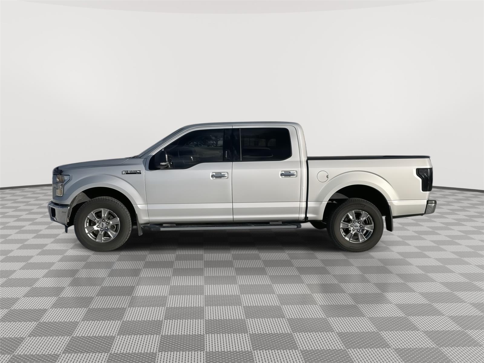Used 2015 Ford F-150 XLT Crew Cab Truck for sale in Grand Island NE