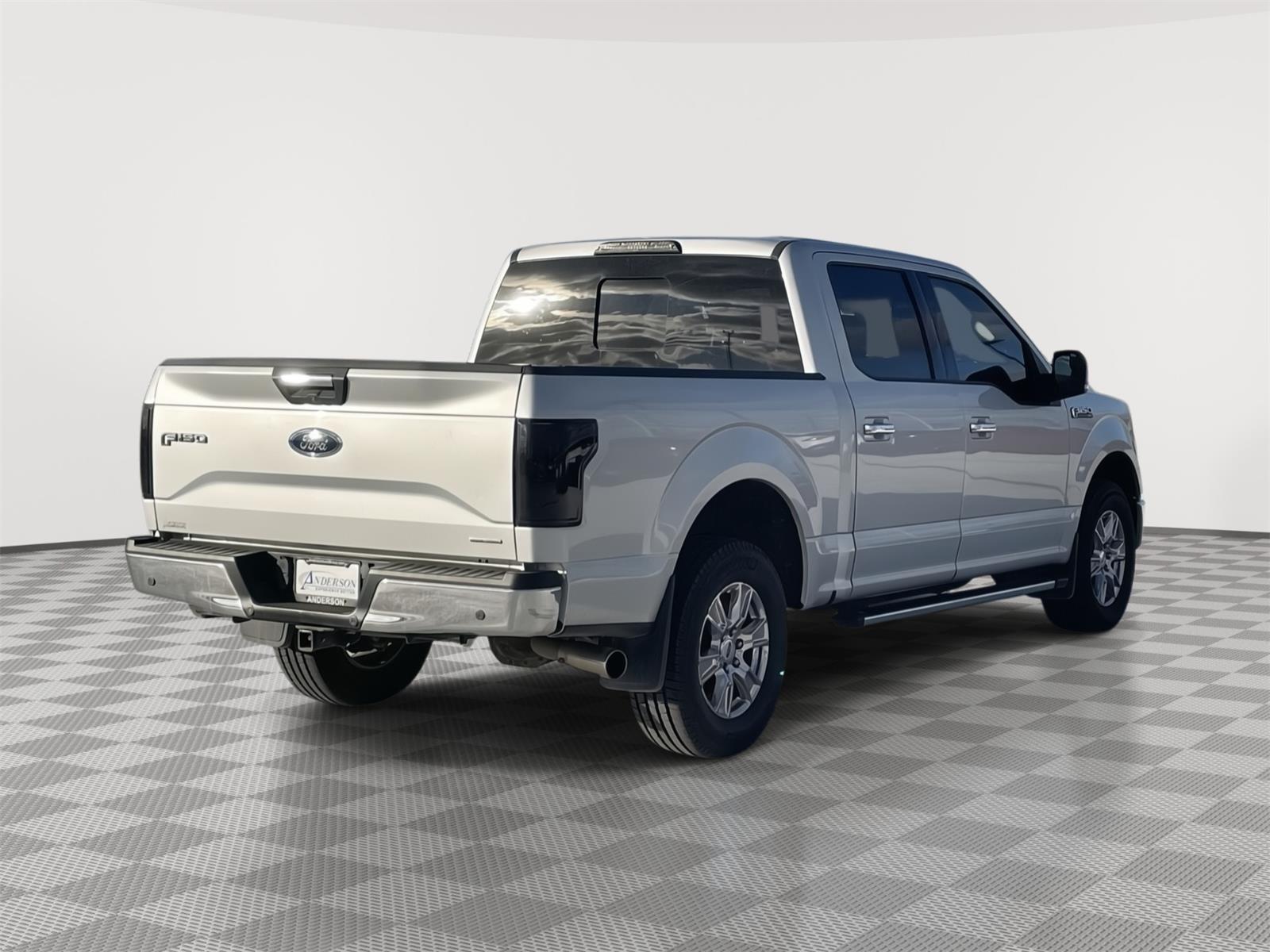 Used 2015 Ford F-150 XLT Crew Cab Truck for sale in Grand Island NE