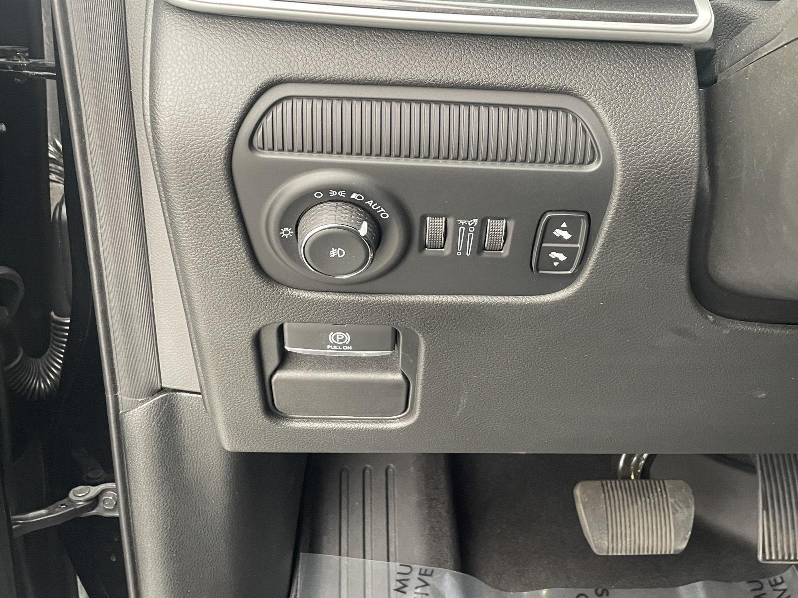 Pre-Owned 2024 Jeep Wagoneer for sale in Grand Island NE