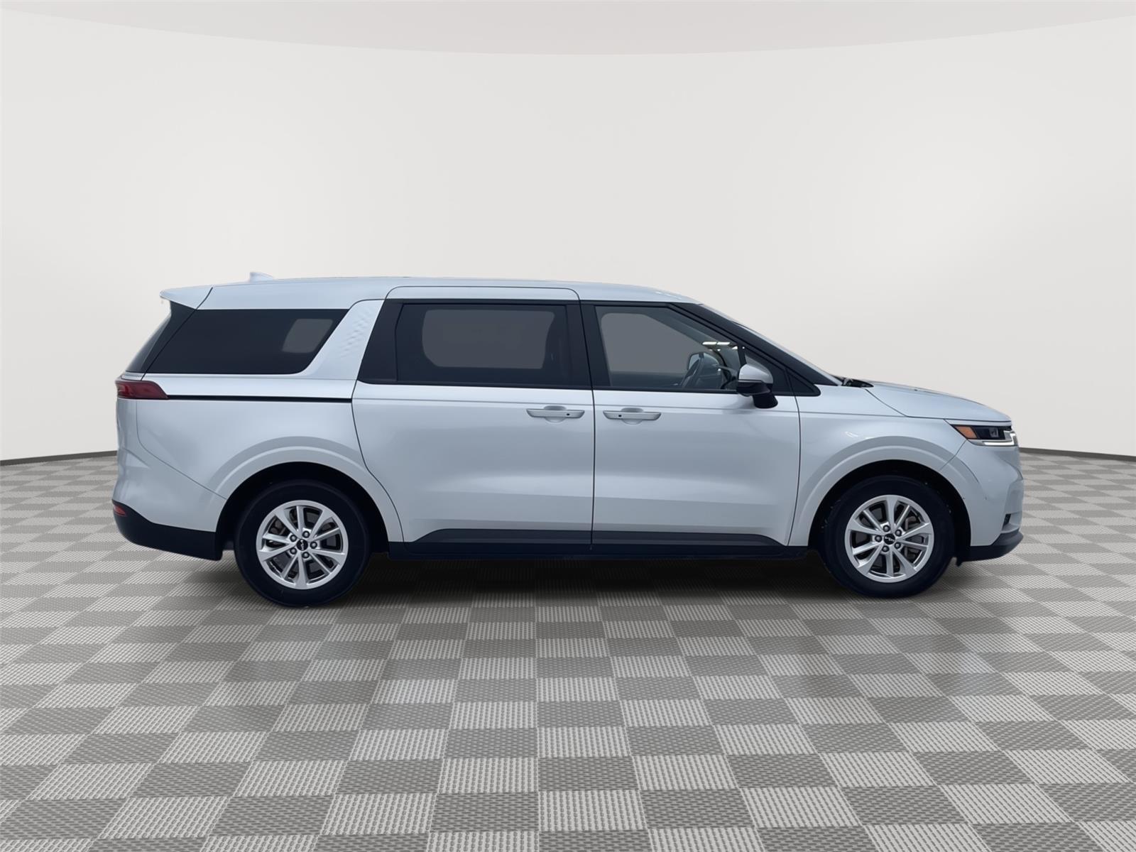 Pre-Owned 2022 Kia Carnival for sale in Grand Island NE