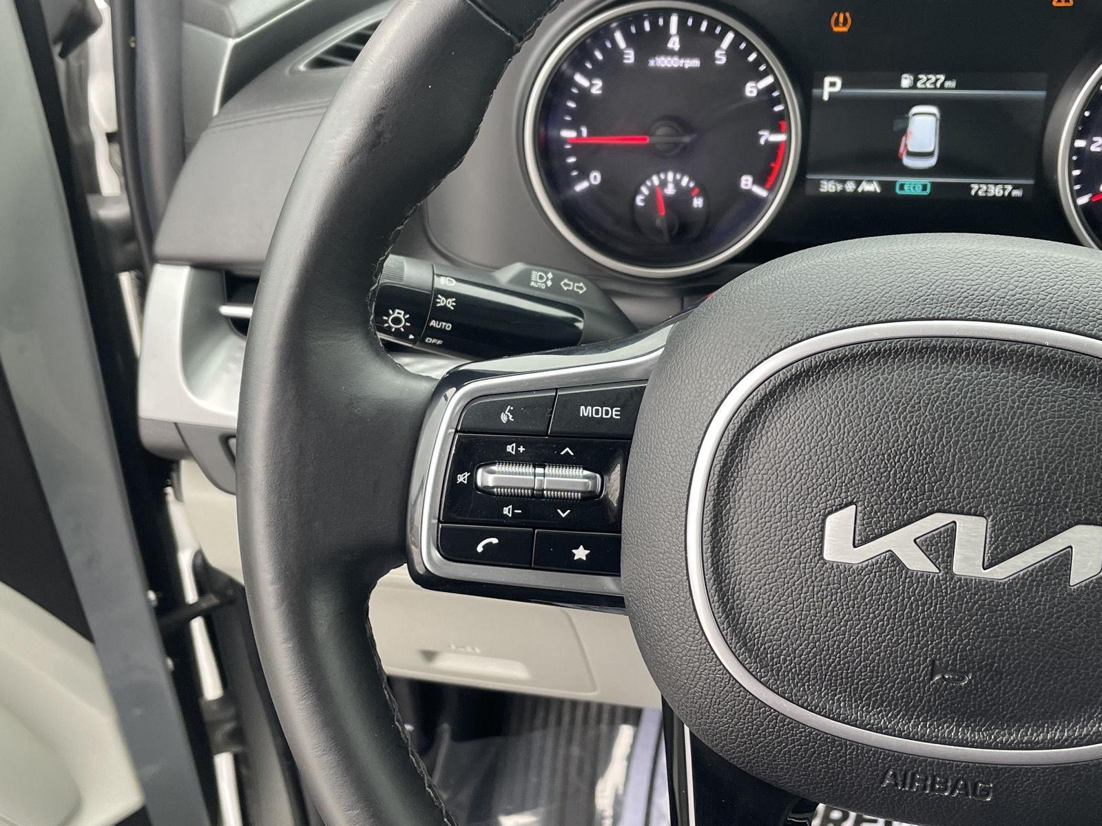 Pre-Owned 2022 Kia Carnival for sale in Grand Island NE