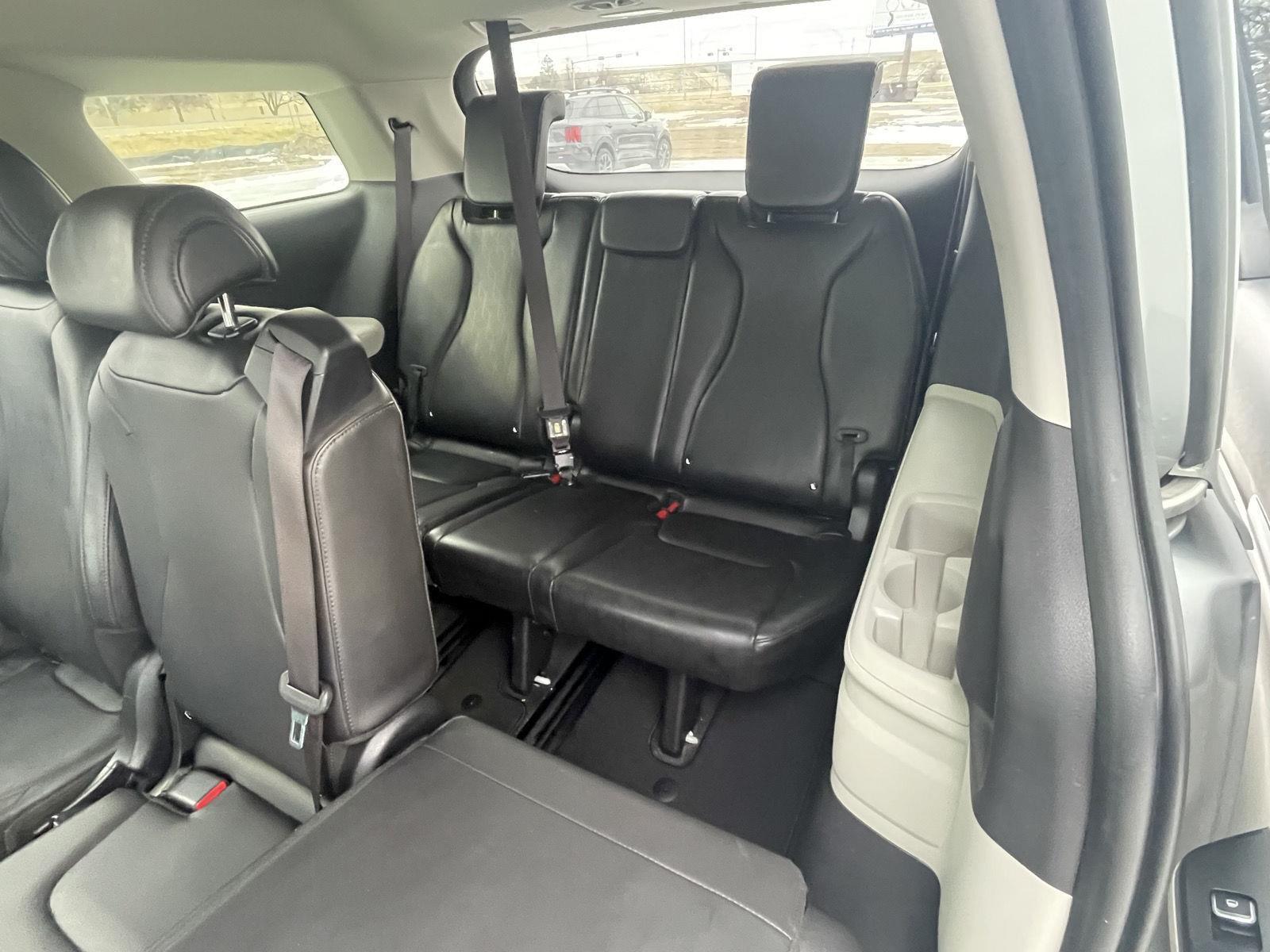 Pre-Owned 2022 Kia Carnival for sale in Grand Island NE