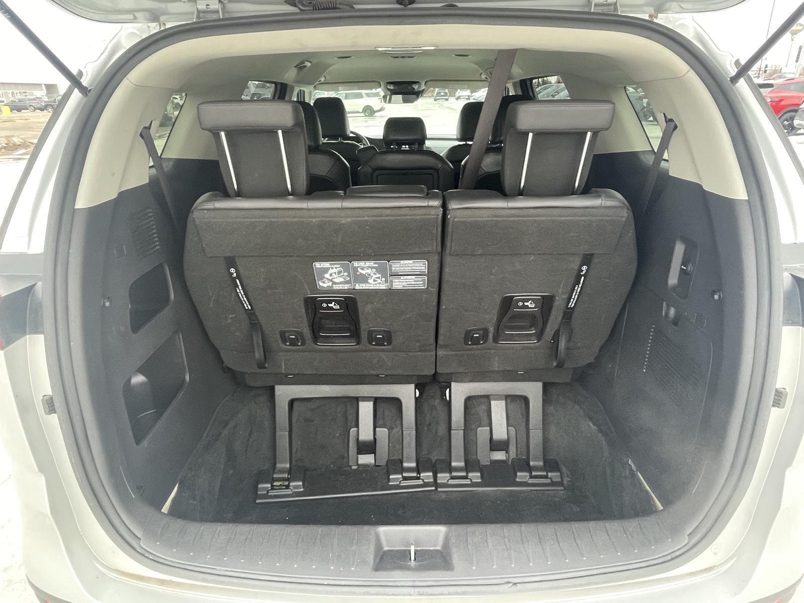 Pre-Owned 2022 Kia Carnival for sale in Grand Island NE