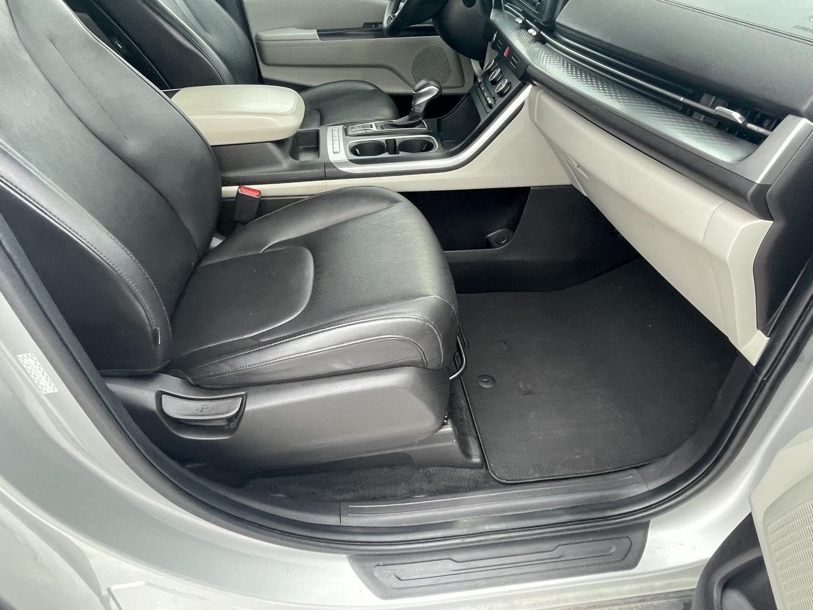 Pre-Owned 2022 Kia Carnival for sale in Grand Island NE