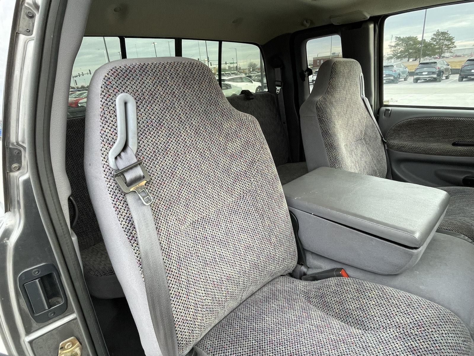 Used 2001 Dodge Ram 1500 for sale in Grand Island NE