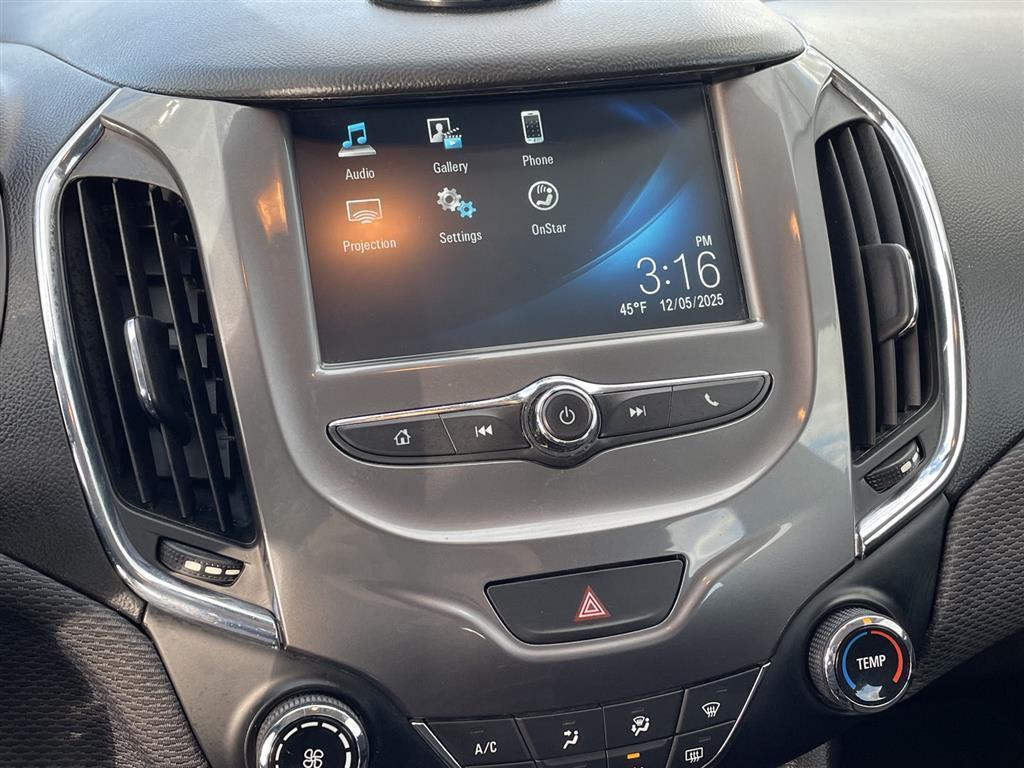 Used 2018 Chevrolet Cruze for sale in Grand Island NE