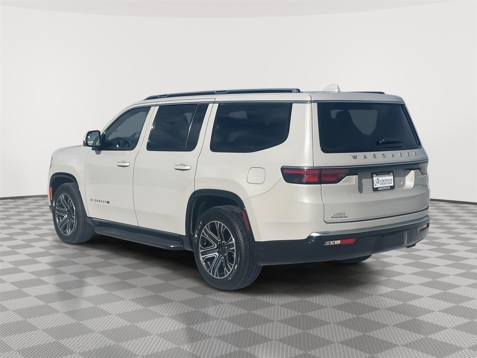 Used 2022 Jeep Wagoneer for sale in Grand Island NE