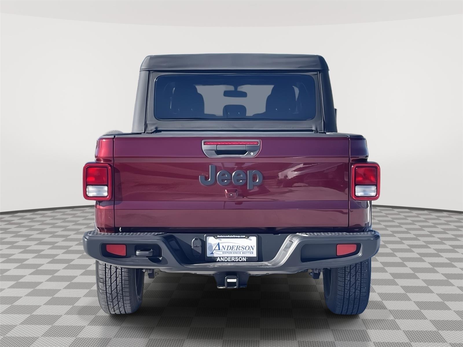 Pre-Owned 2021 Jeep Gladiator for sale in Grand Island NE