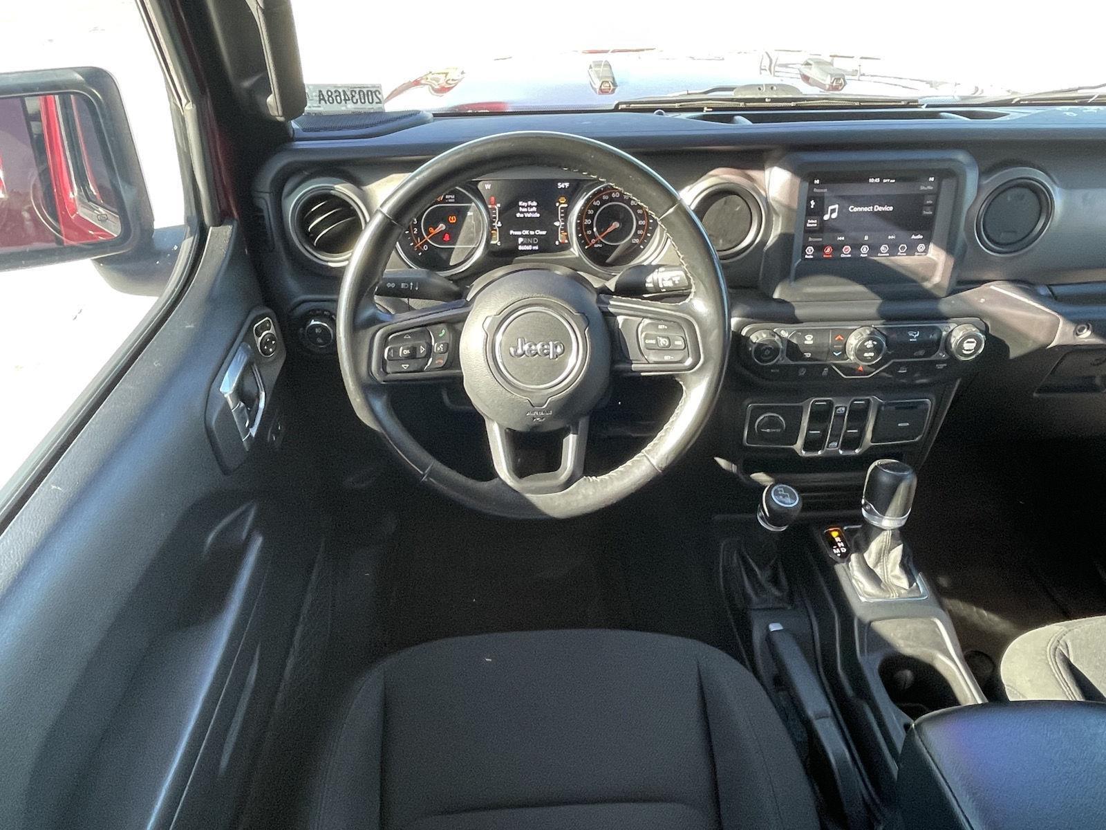 Vehicle photo 13
