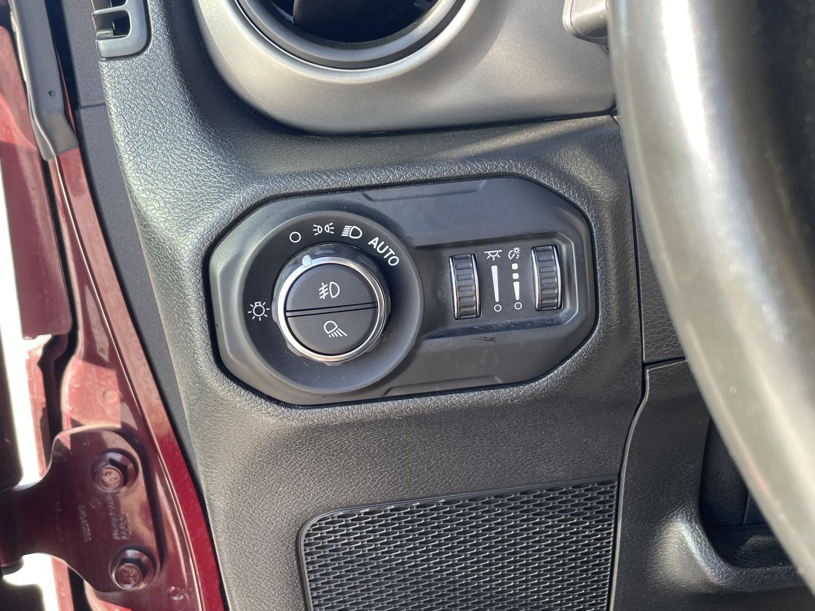 Pre-Owned 2021 Jeep Gladiator for sale in Grand Island NE