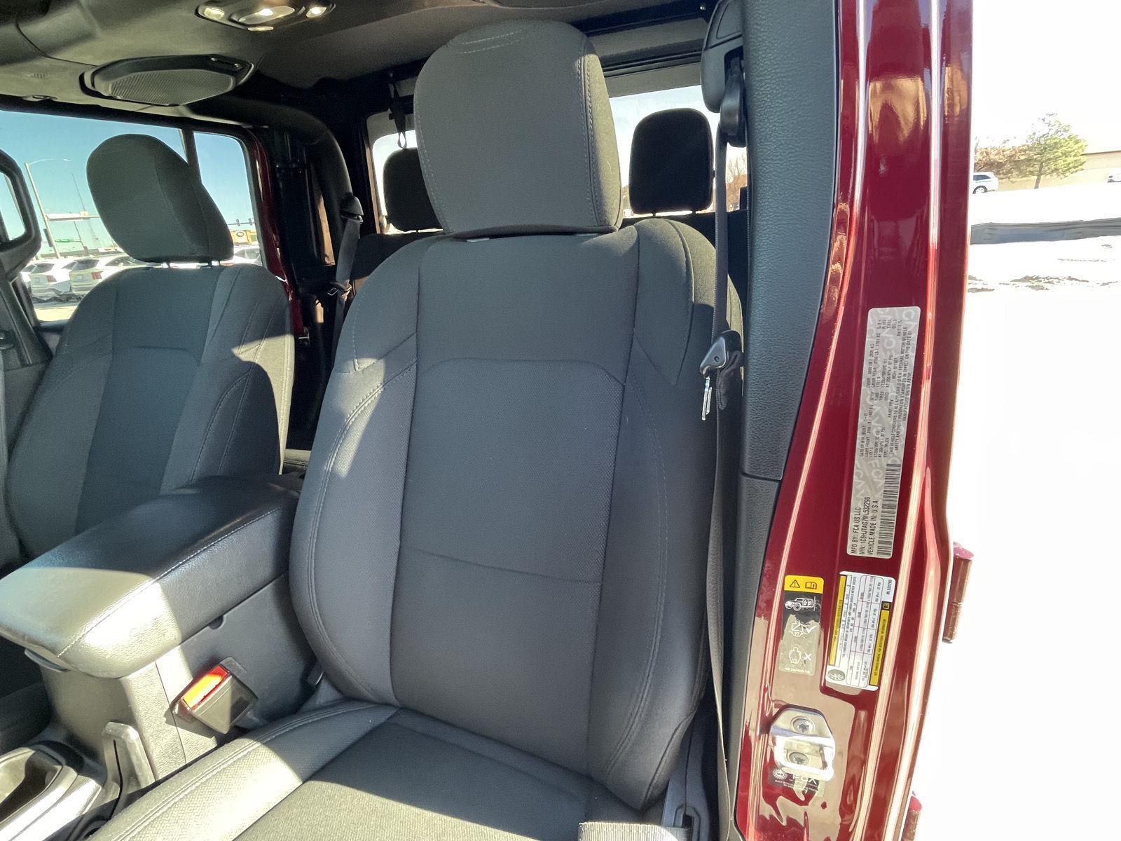 Pre-Owned 2021 Jeep Gladiator for sale in Grand Island NE