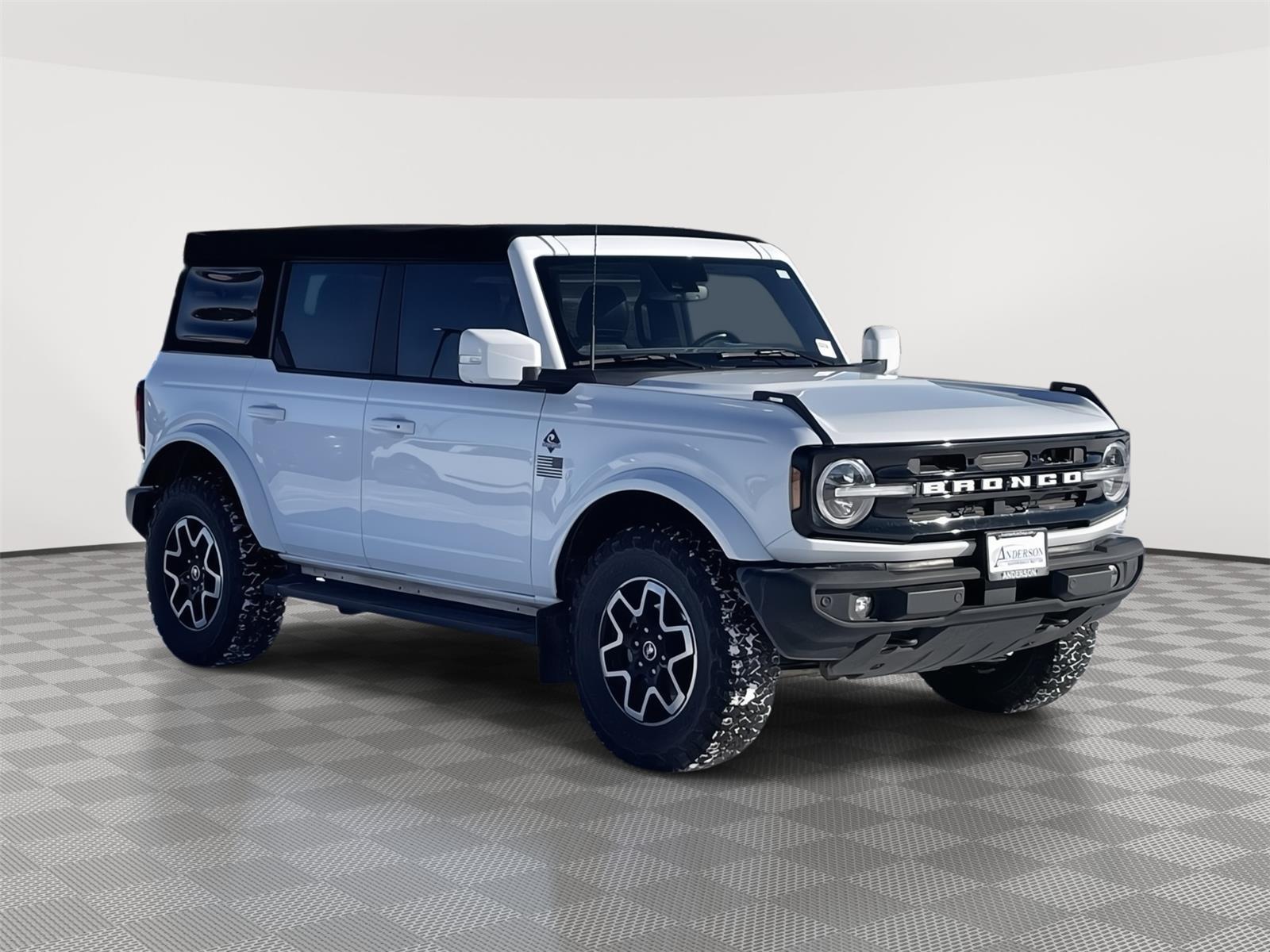 Vehicle photo 8