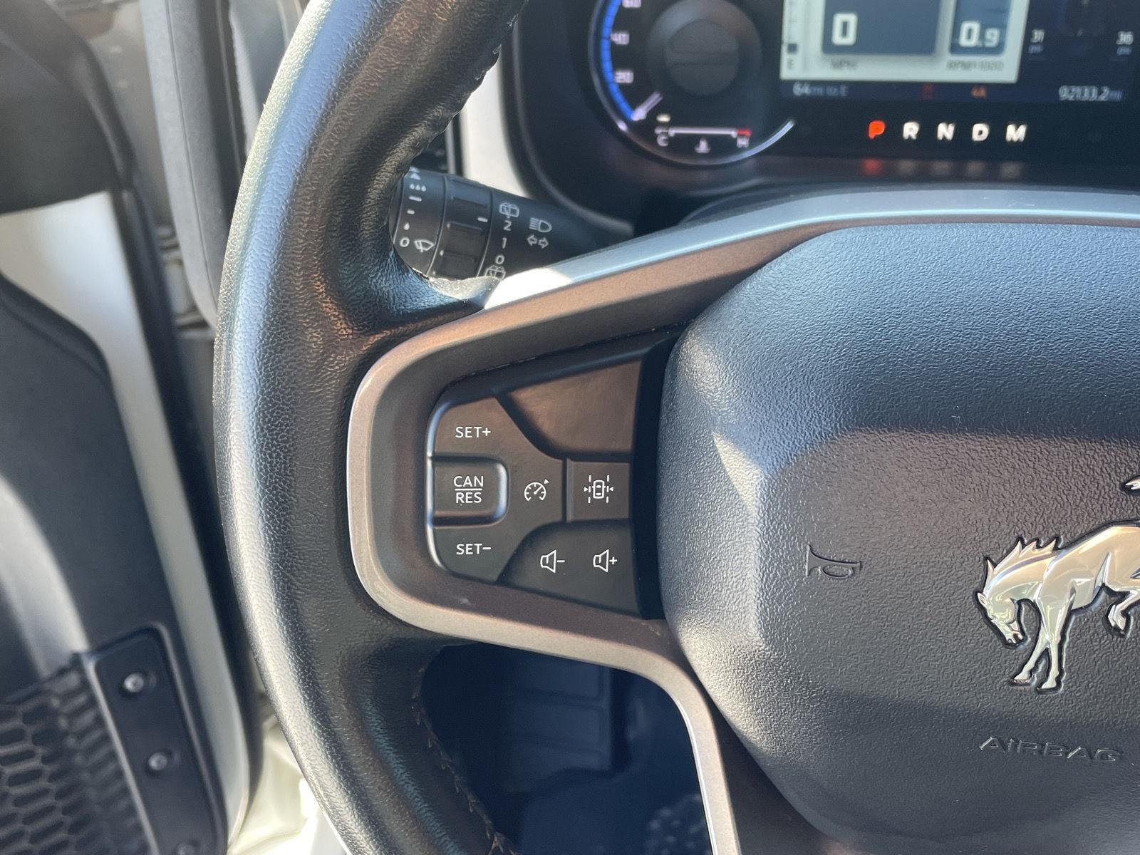Vehicle photo 16