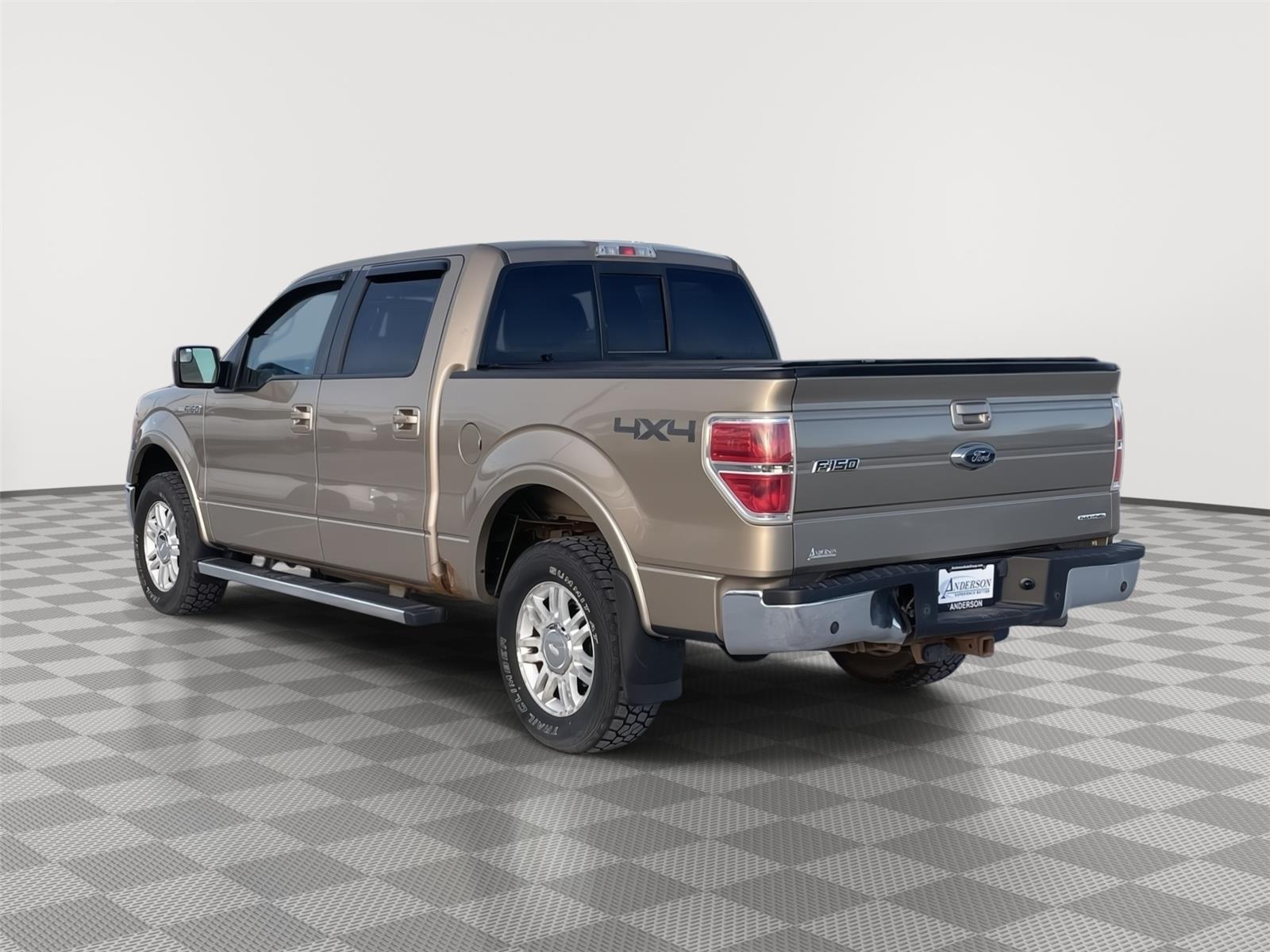 Vehicle photo 4
