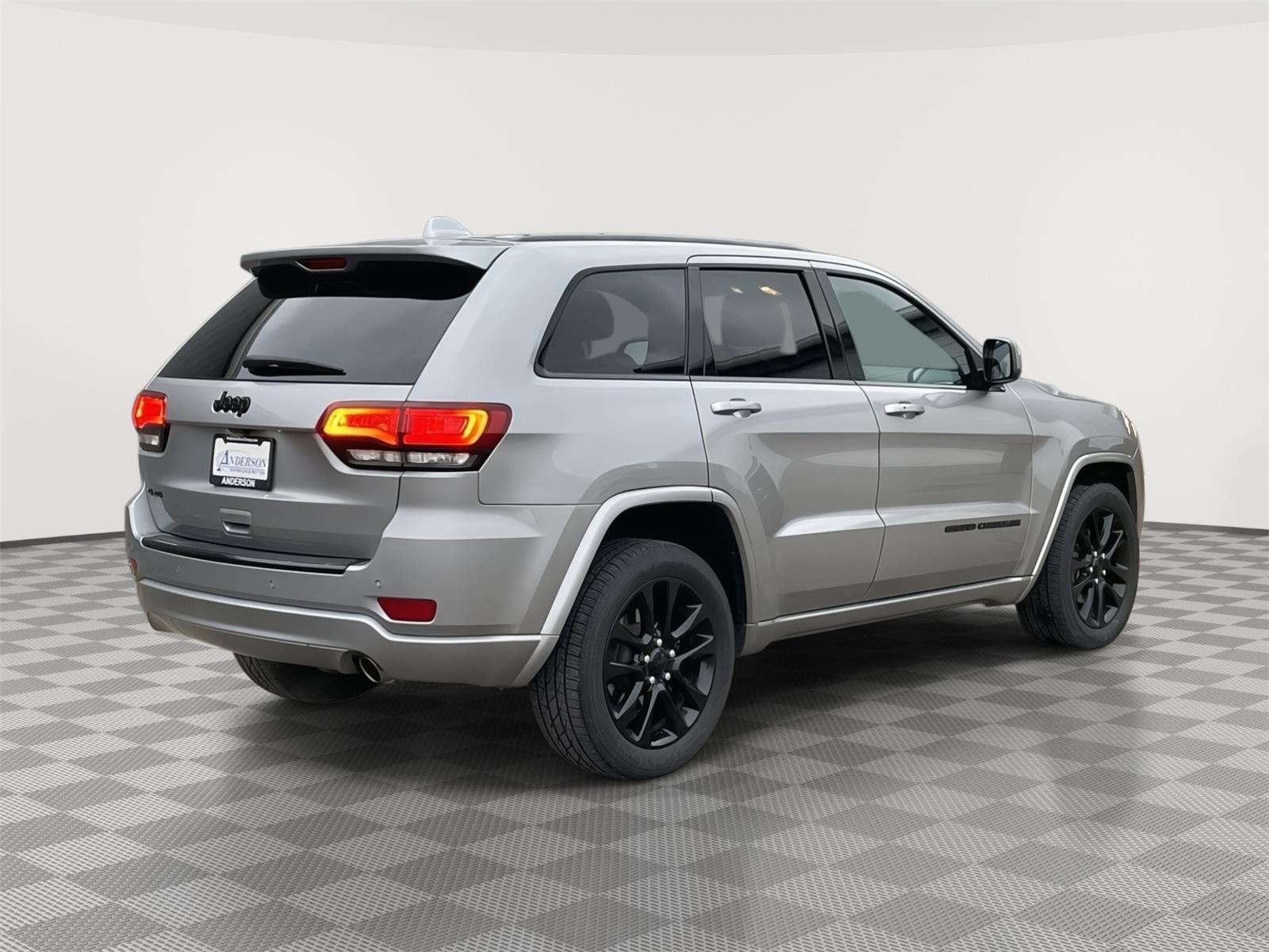 Pre-Owned 2018 Jeep Grand Cherokee for sale in Grand Island NE