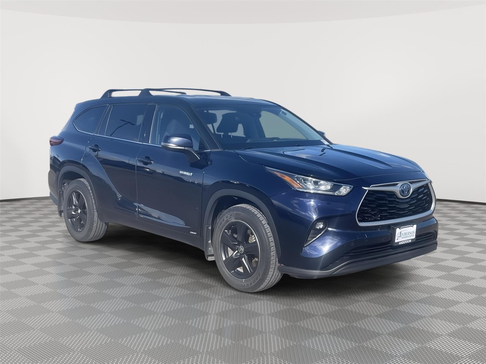 Pre-Owned 2020 Toyota Highlander for sale in Grand Island NE