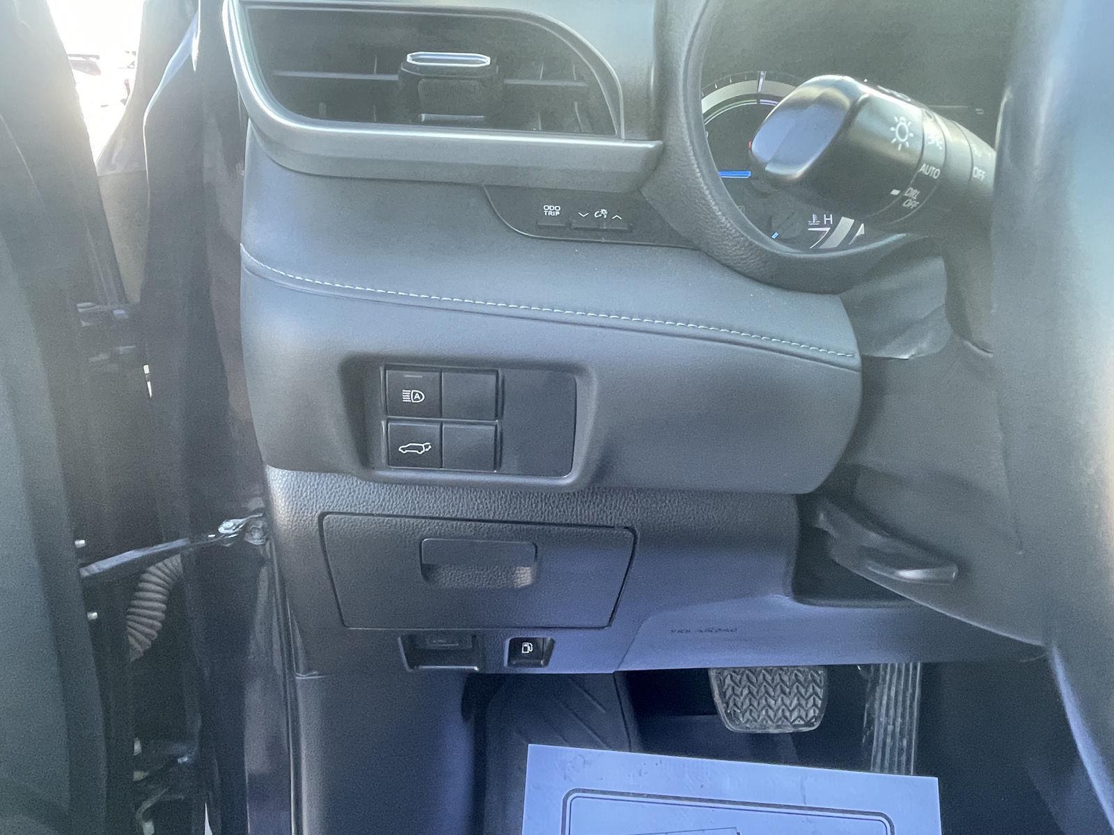 Pre-Owned 2020 Toyota Highlander for sale in Grand Island NE