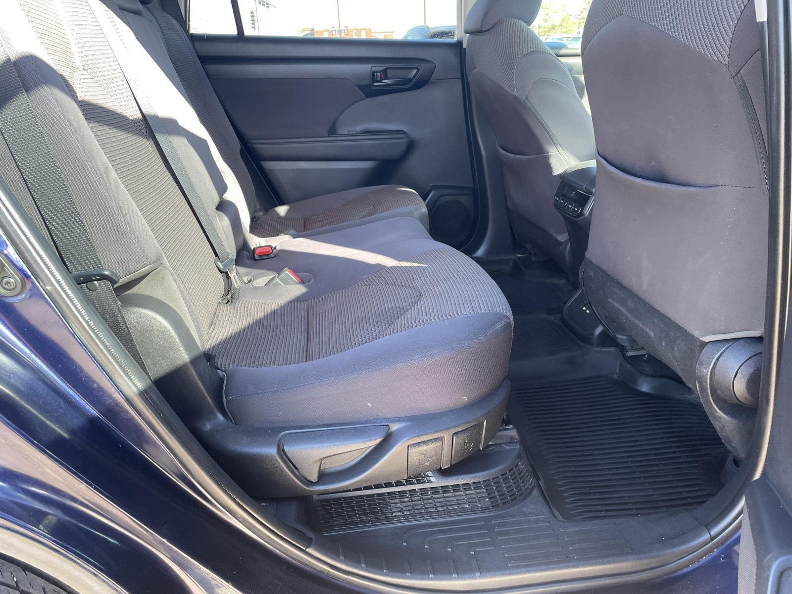 Pre-Owned 2020 Toyota Highlander for sale in Grand Island NE