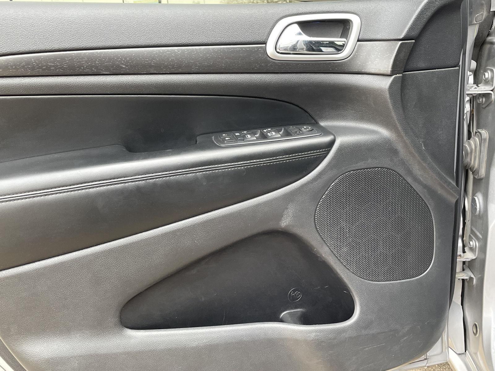 Pre-Owned 2015 Jeep Grand Cherokee for sale in Grand Island NE