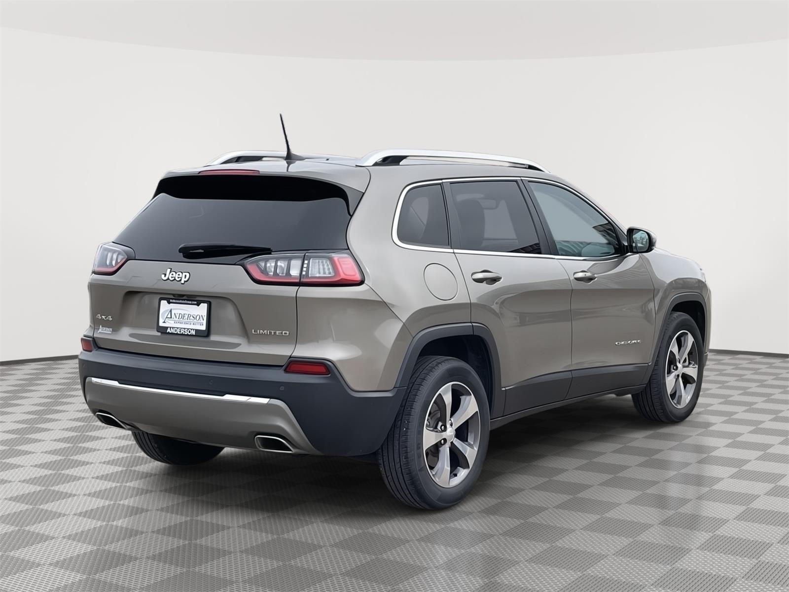 Used 2019 Jeep Cherokee for sale in Grand Island NE