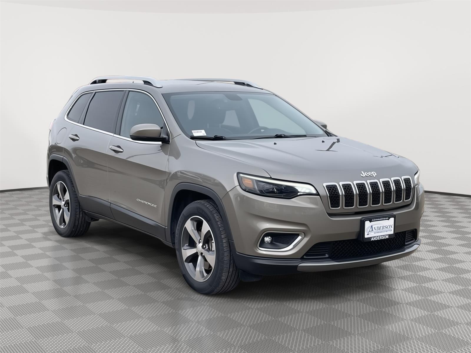 Used 2019 Jeep Cherokee for sale in Grand Island NE
