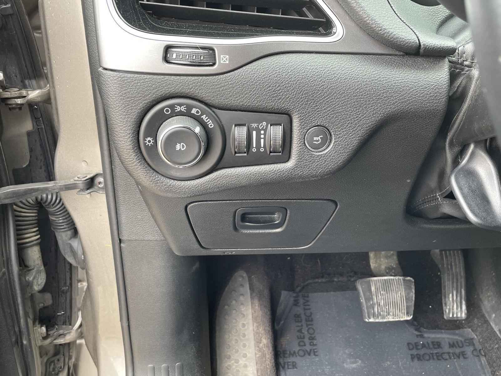 Used 2019 Jeep Cherokee for sale in Grand Island NE