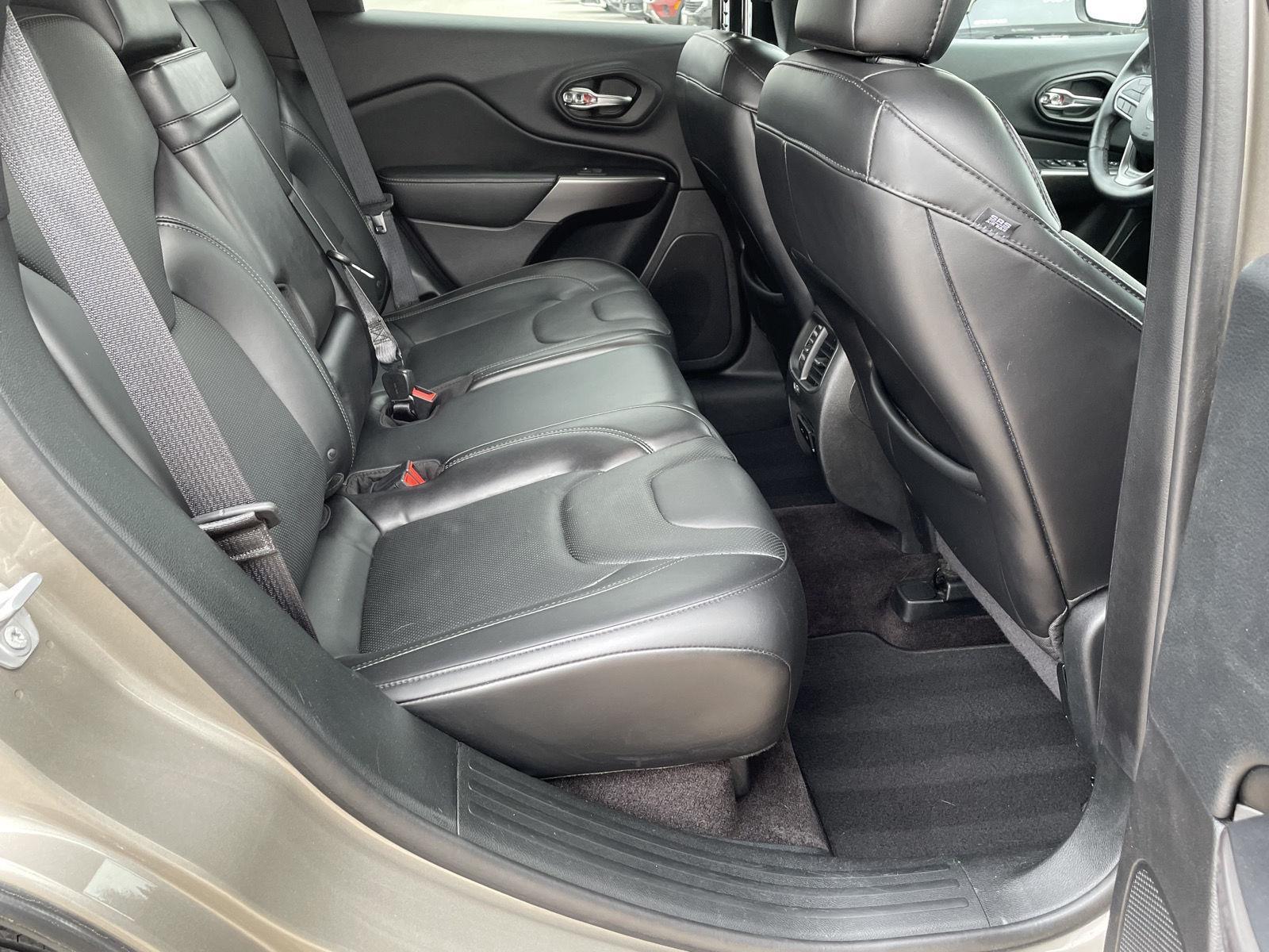 Used 2019 Jeep Cherokee for sale in Grand Island NE