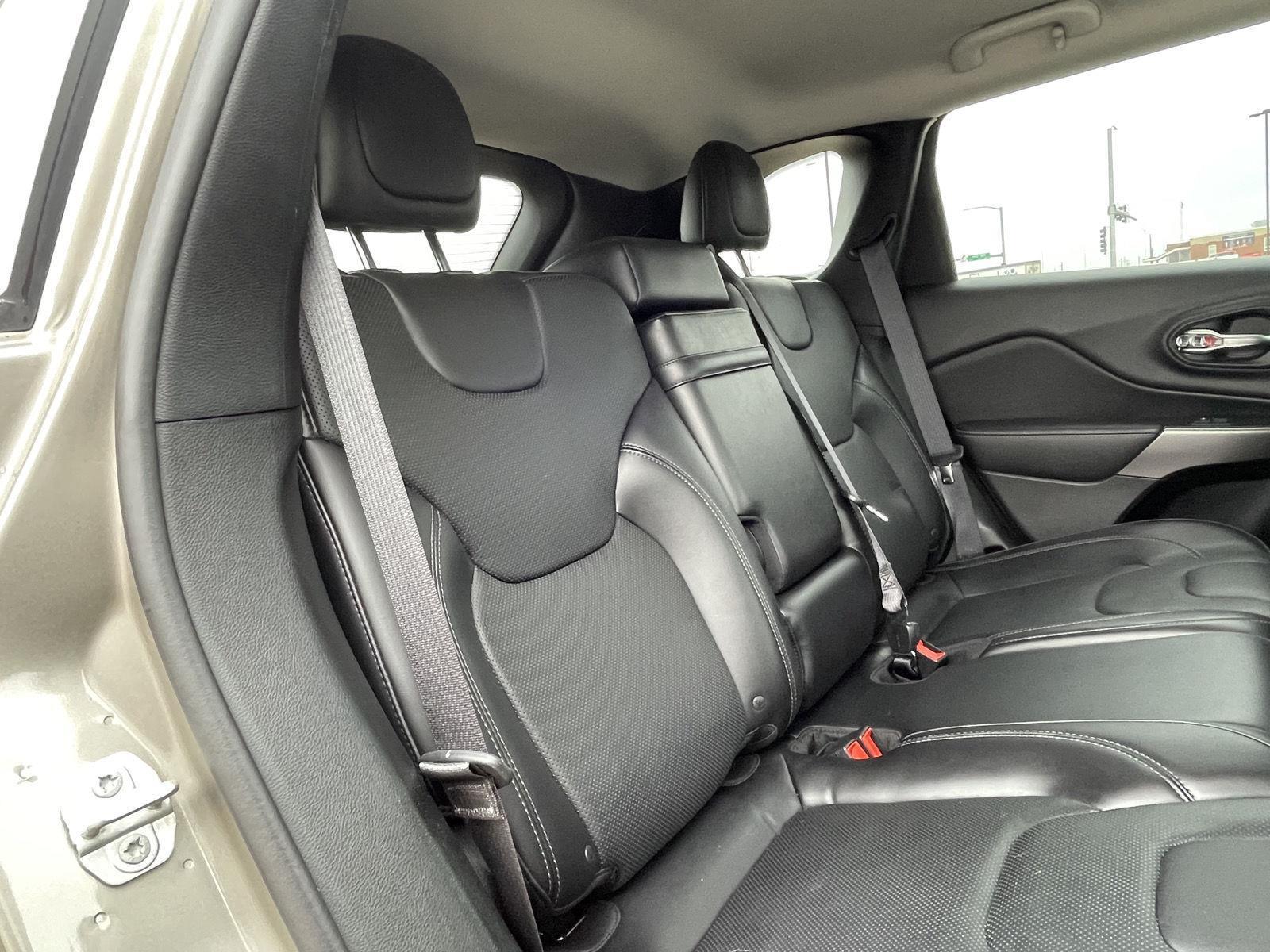 Used 2019 Jeep Cherokee for sale in Grand Island NE