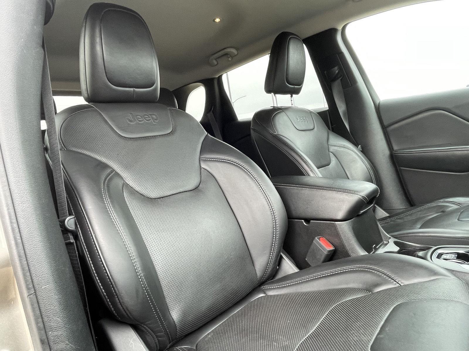 Used 2019 Jeep Cherokee for sale in Grand Island NE