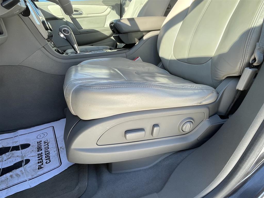 Used 2014 Chevrolet Traverse for sale in Grand Island NE