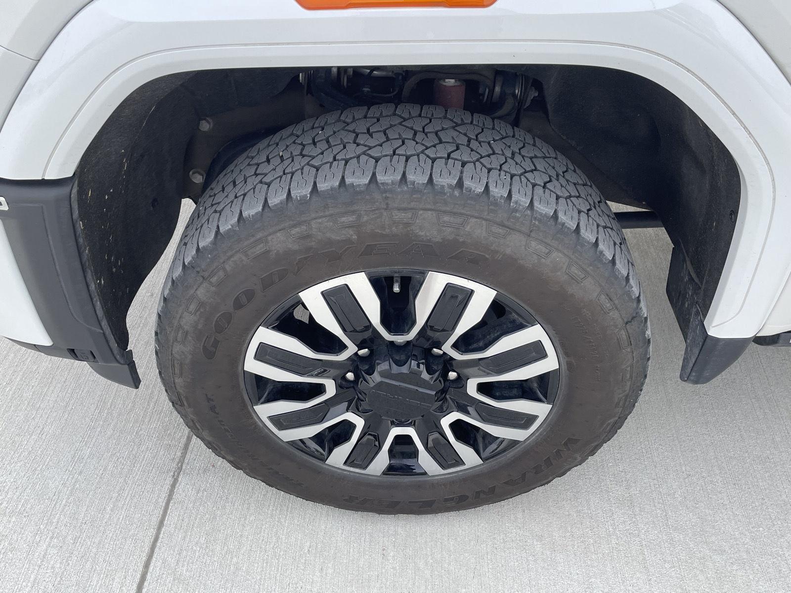 Used 2025 GMC Sierra 2500HD for sale in Grand Island NE