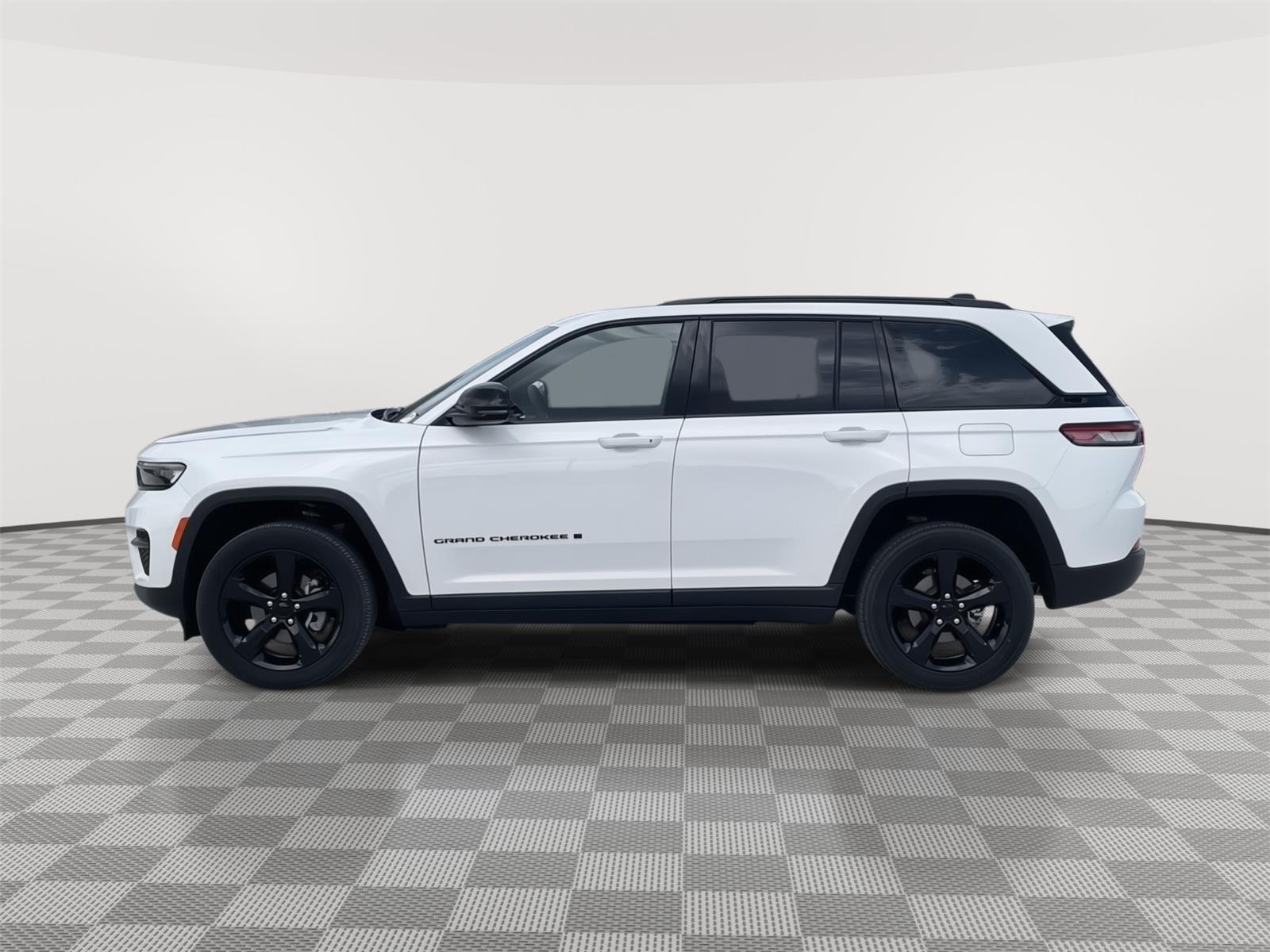 Pre-Owned 2023 Jeep Grand Cherokee for sale in Grand Island NE