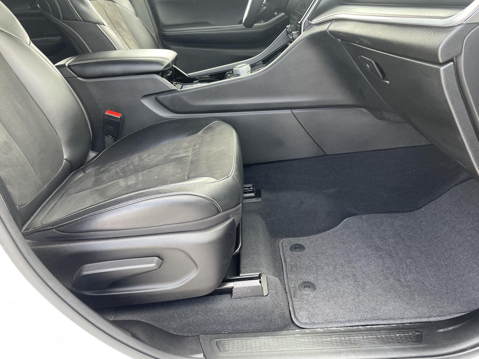 Pre-Owned 2023 Jeep Grand Cherokee for sale in Grand Island NE